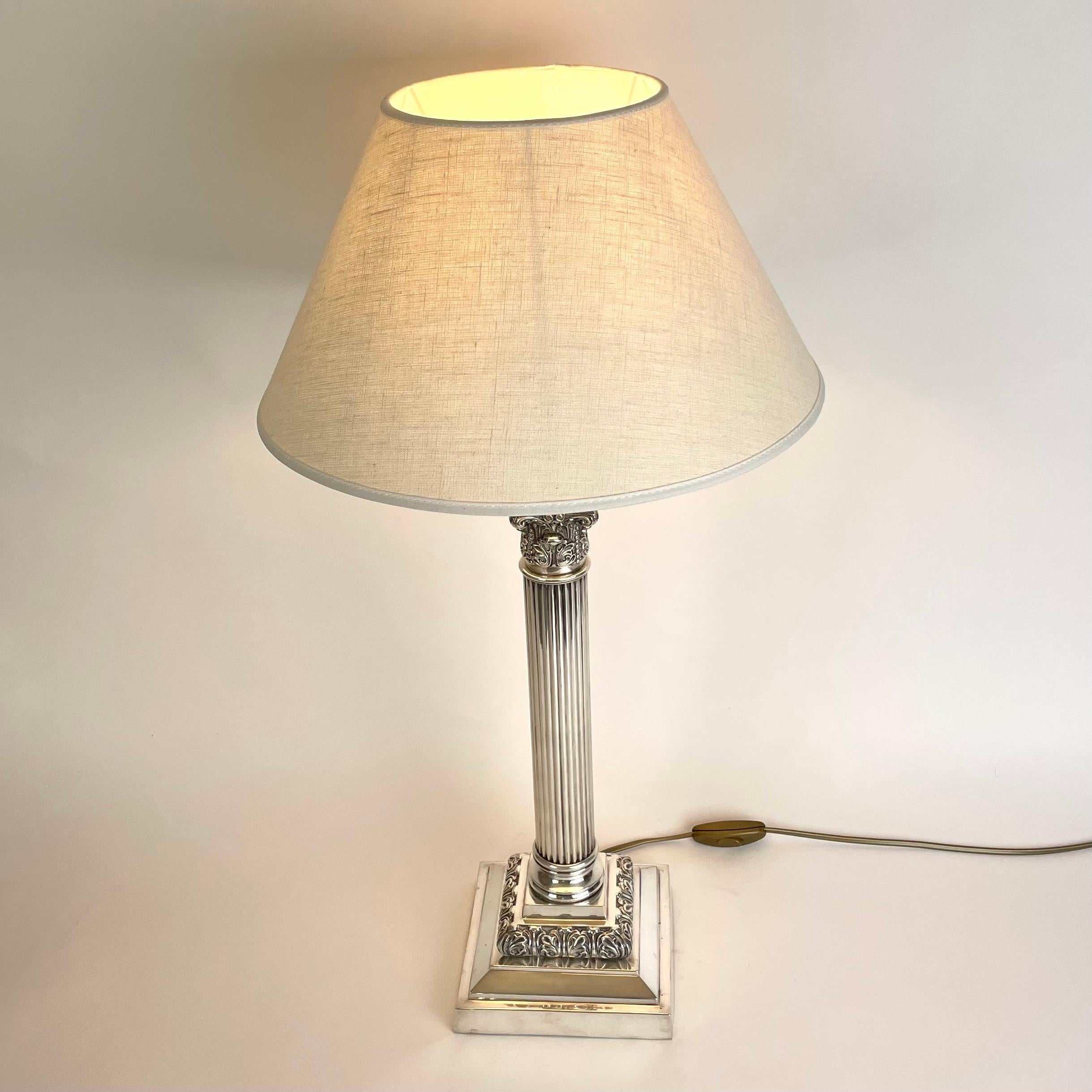 European Sophisticated silver-plated Table Lamp with Classic column, late 19th Century For Sale