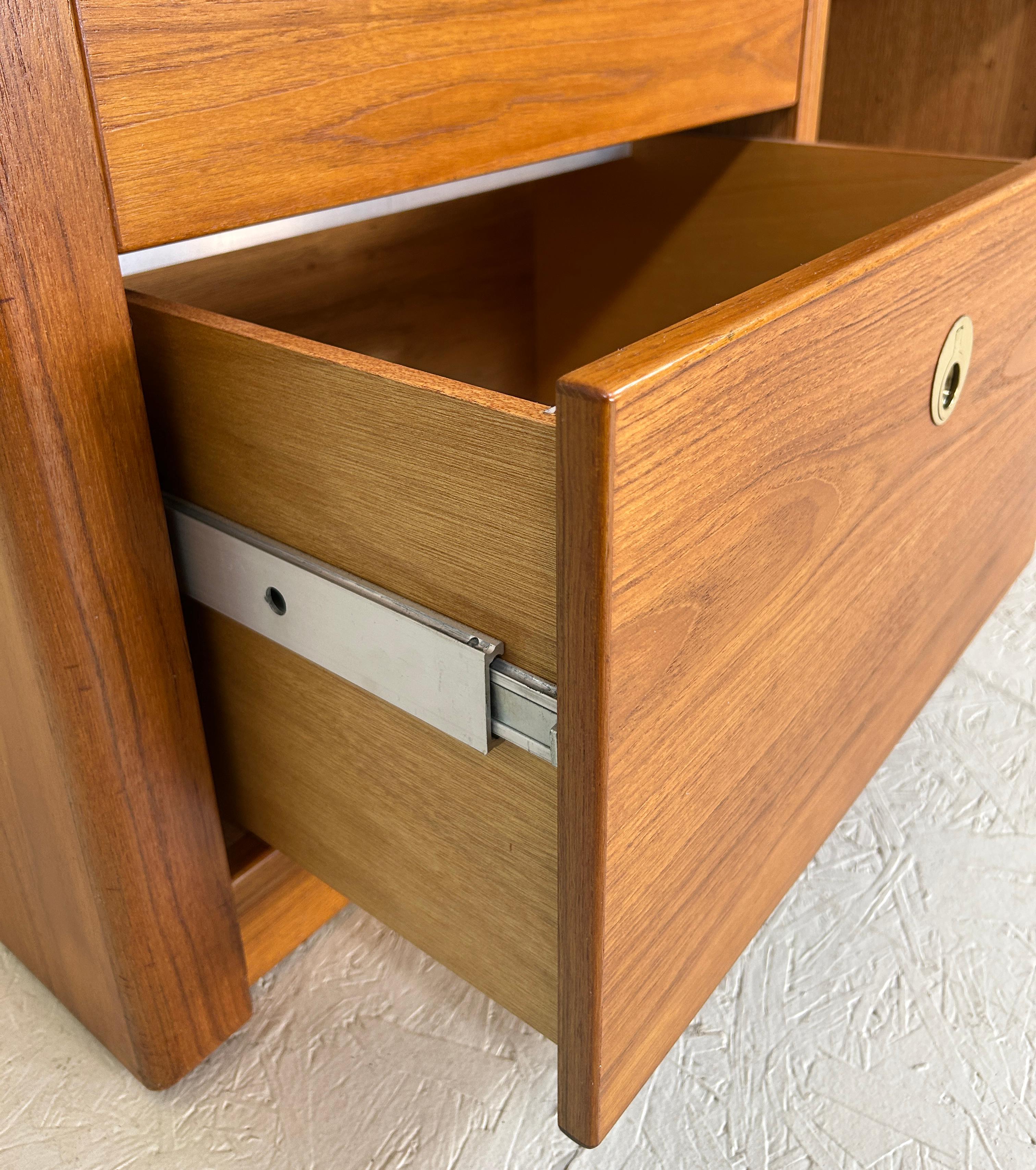Sophisticated Teak Credenza For Sale 8