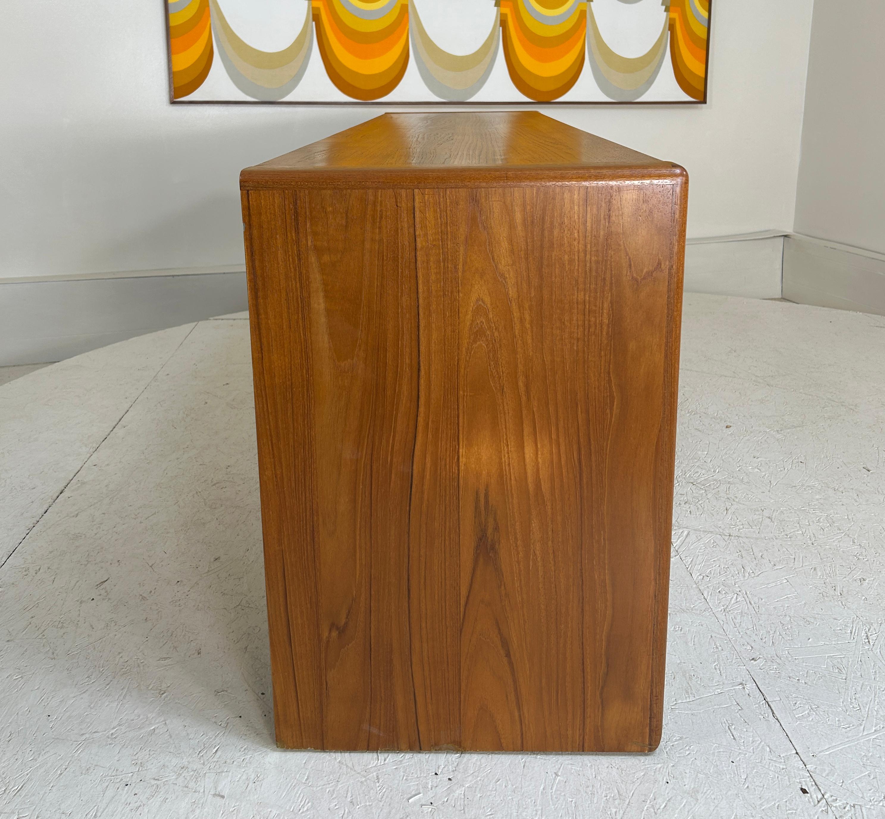 Sophisticated Teak Credenza For Sale 3