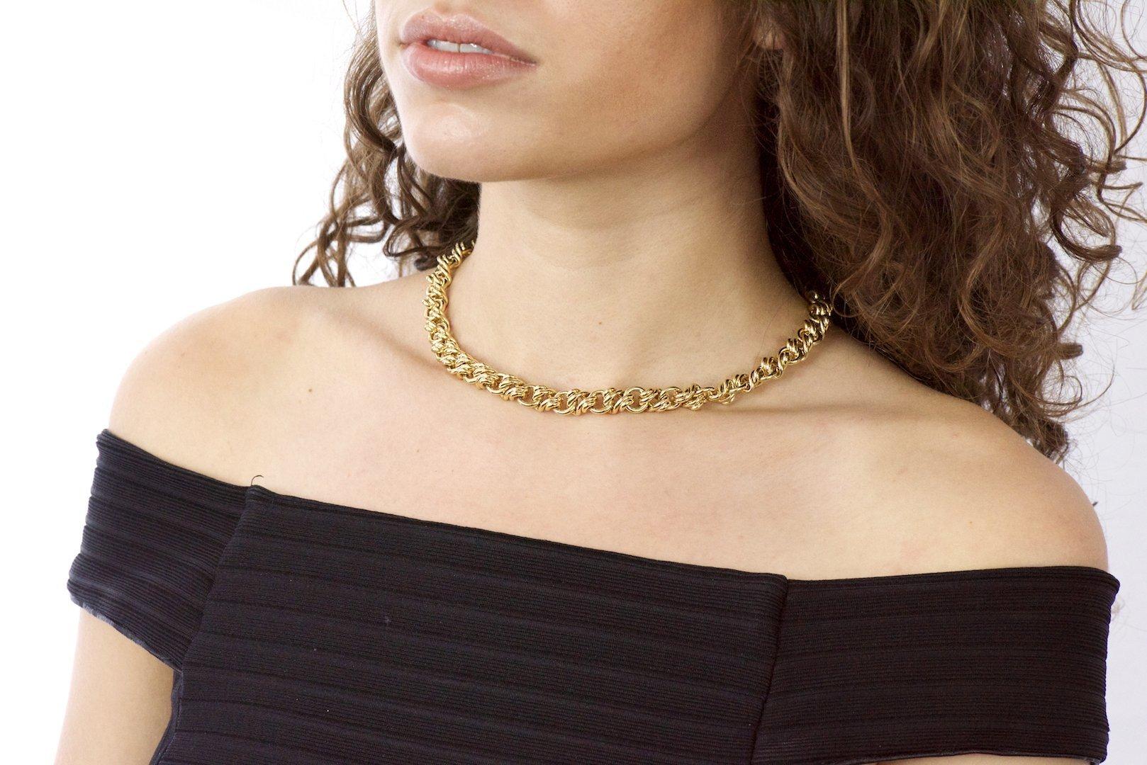 Sophisticated Tiffany & Co. 18 Karat Gold Twisted Link Collar Necklace 1