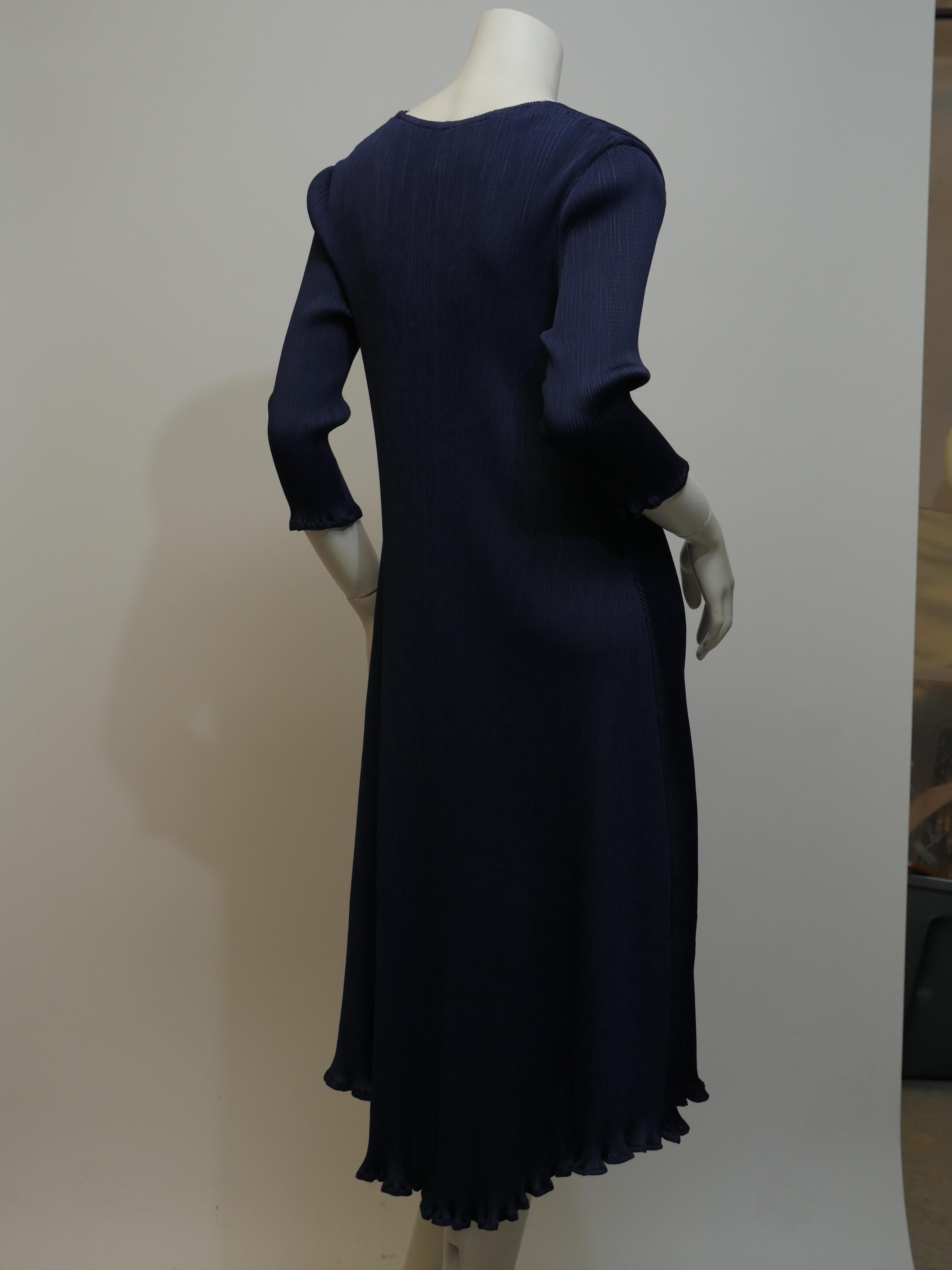 Sophy Cunson Size 2/4 Navy Micro Pleated Midi Dress In Good Condition In Bridgehampton, NY