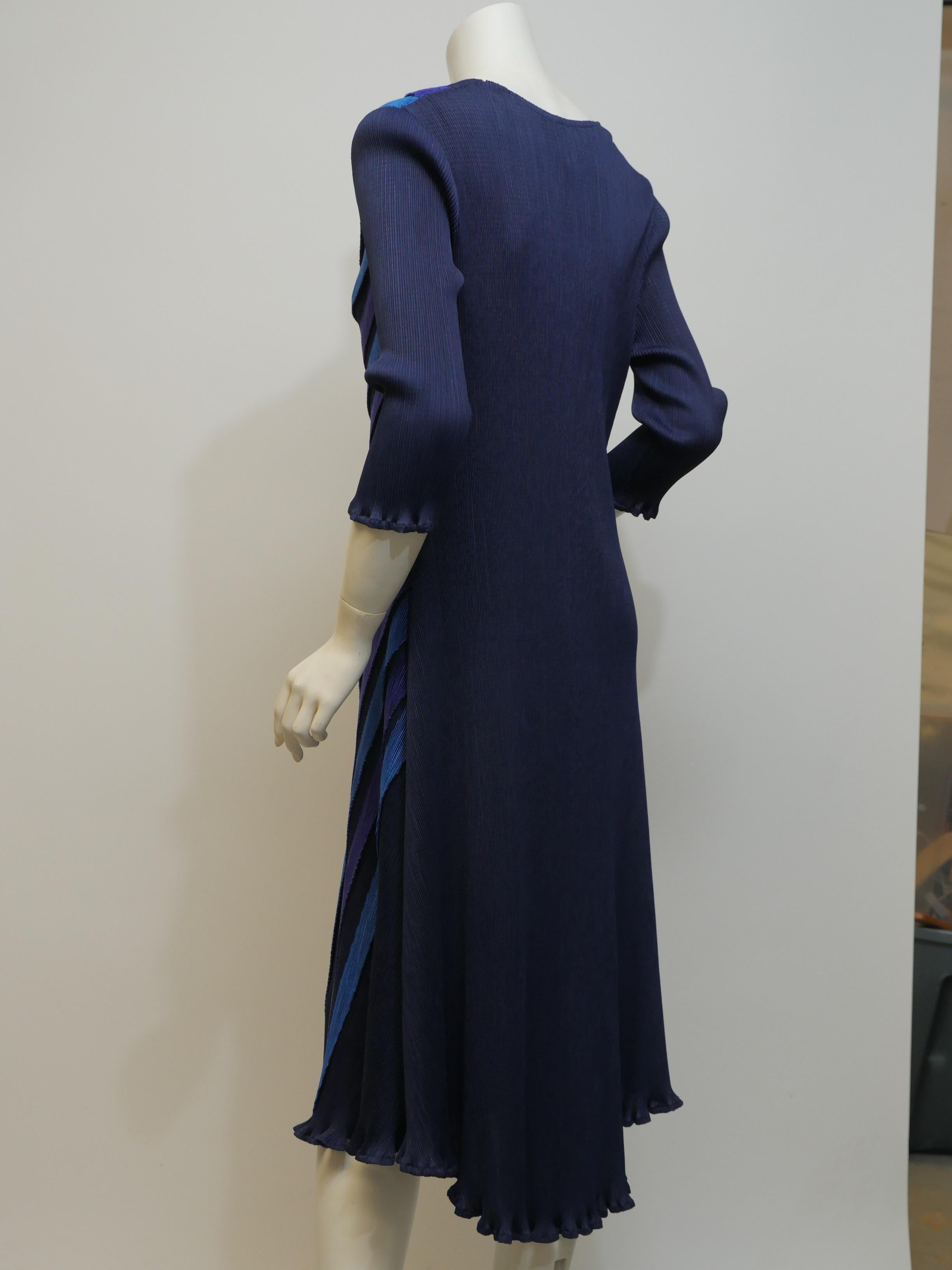Women's or Men's Sophy Cunson Size 2/4 Navy Micro Pleated Midi Dress