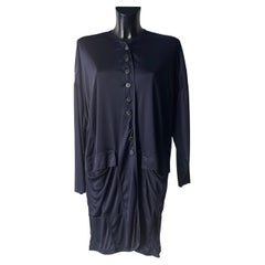 Manteau asymétrique en soie bleu nuit Dolce & Gabbana, années 2000