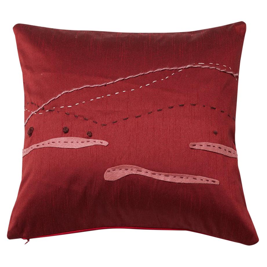 Coussin Sora, rouge bourgogne, Maki Yamamoto, représenté par Tuleste Factory en vente