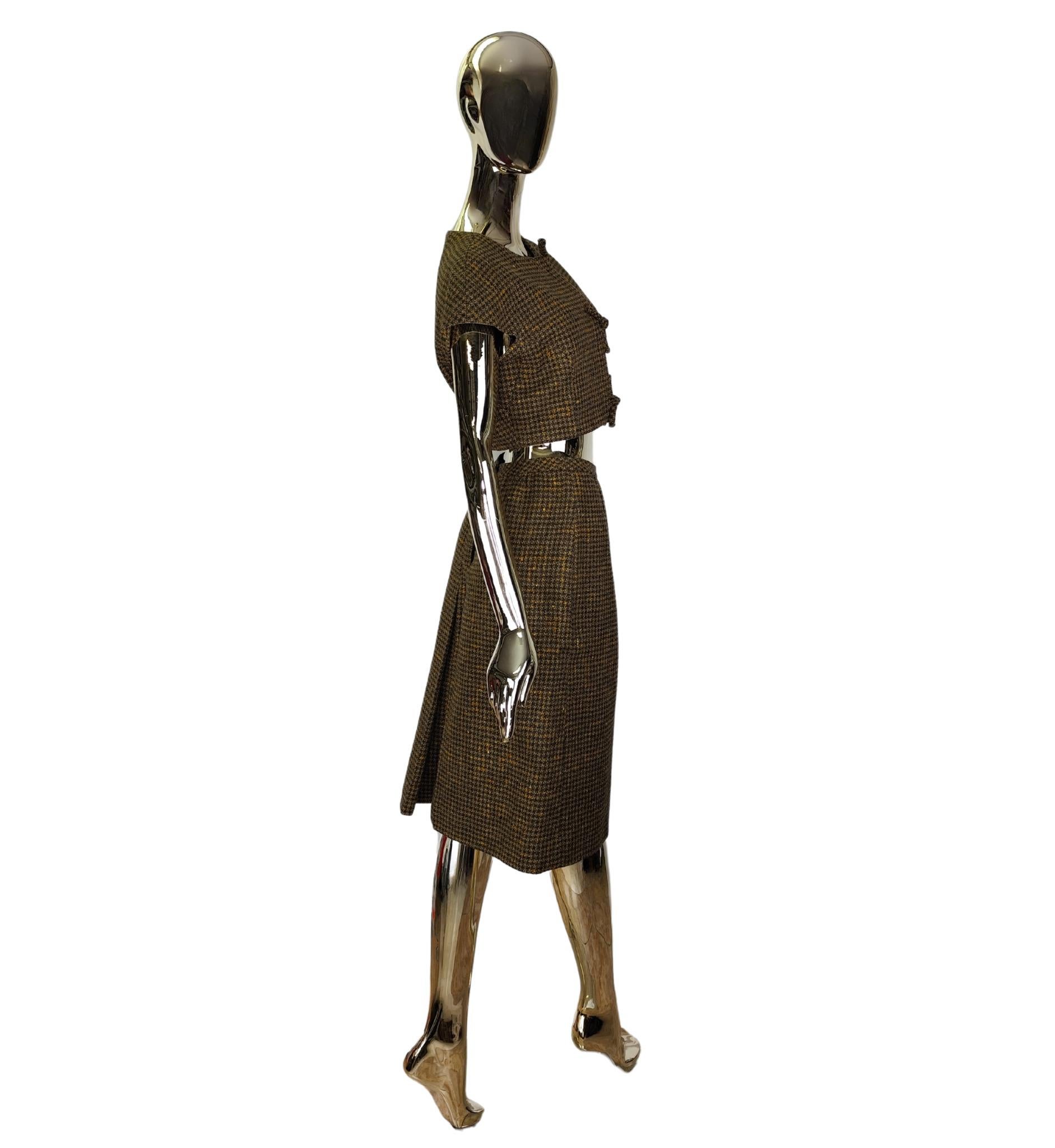 Black Sorelle Fontana Export 1960s vest top and skirt wool set For Sale