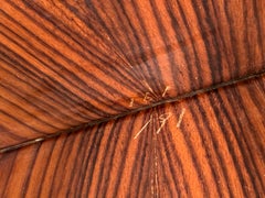 Taburetes "Mariposa" Sori Yanagi .  Ejemplos más antiguos.