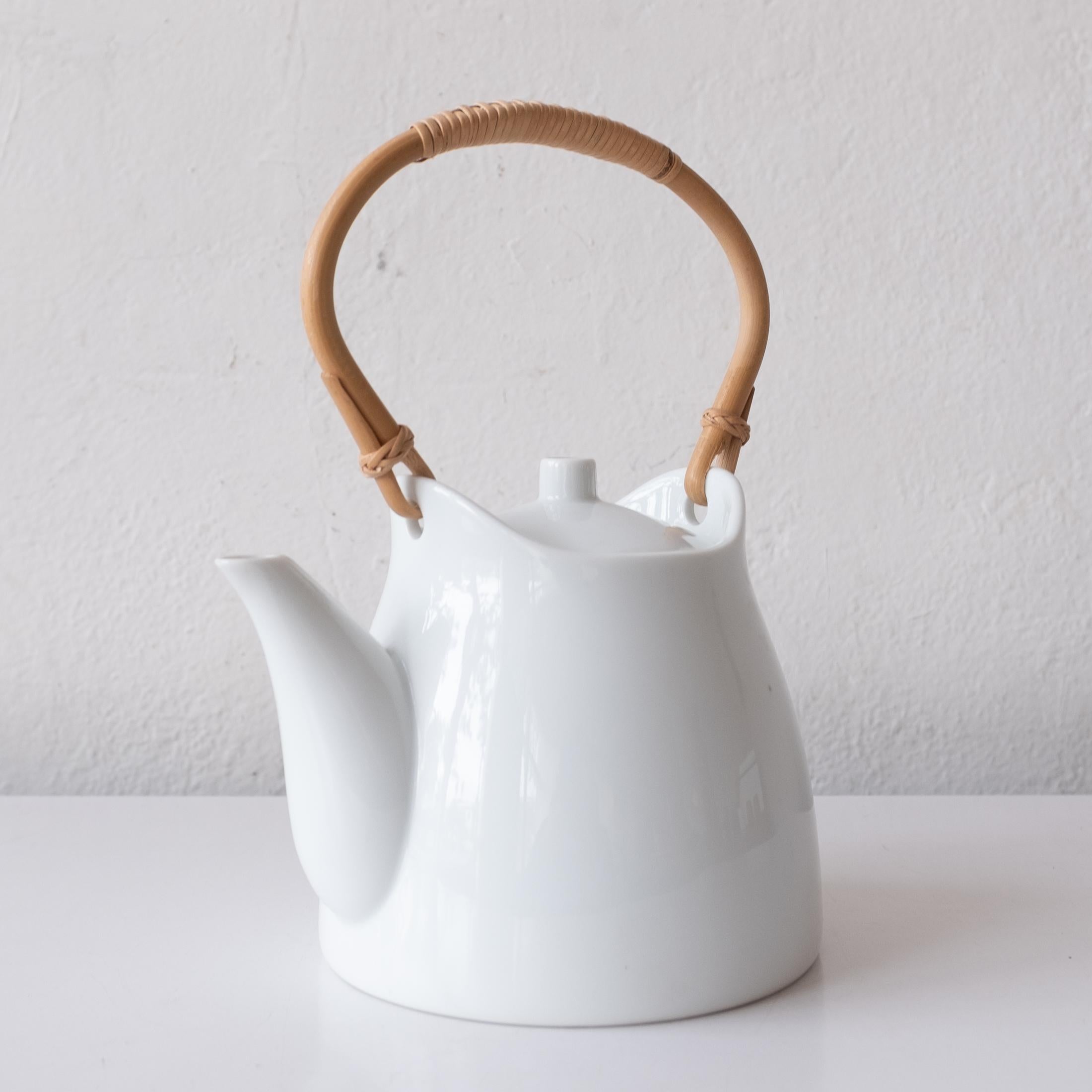 Japanese Sori Yanagi Porcelain Tea Pot For Sale