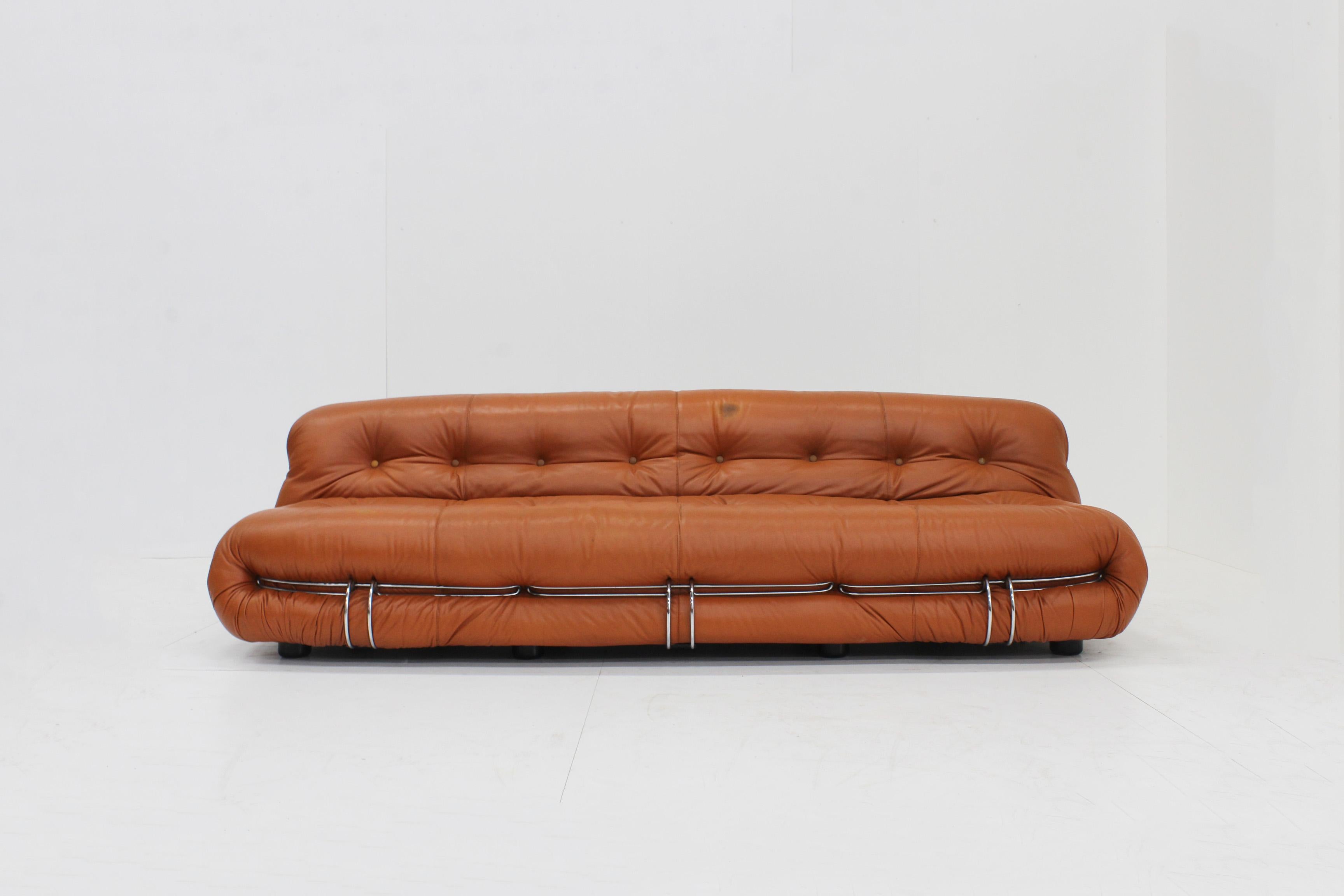 Soriana 4 seater sofa by Afra & Tobia Scarpa for Cassina in cognac leather For Sale 8