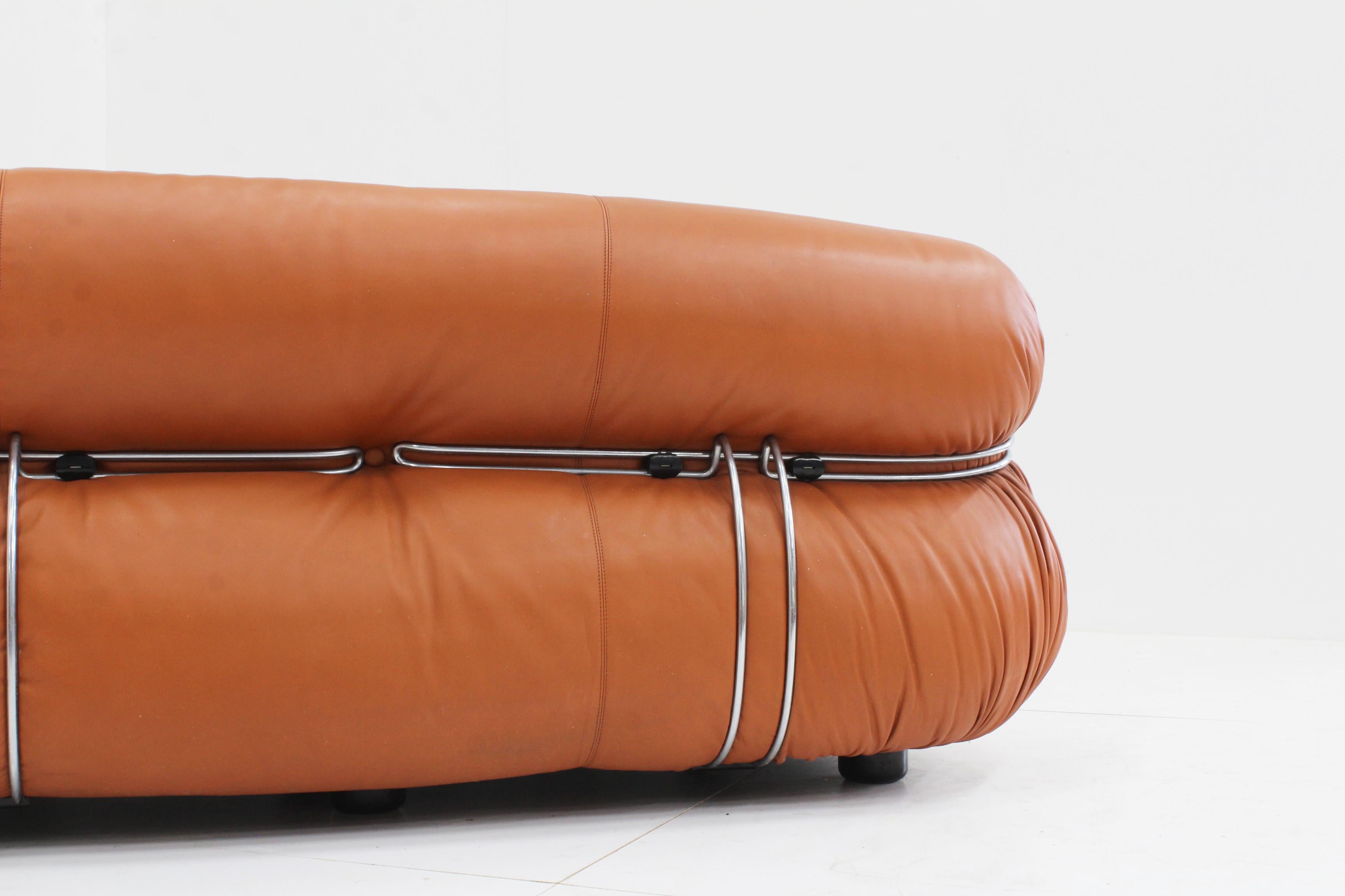 Italian Soriana 4 seater sofa by Afra & Tobia Scarpa for Cassina in cognac leather For Sale