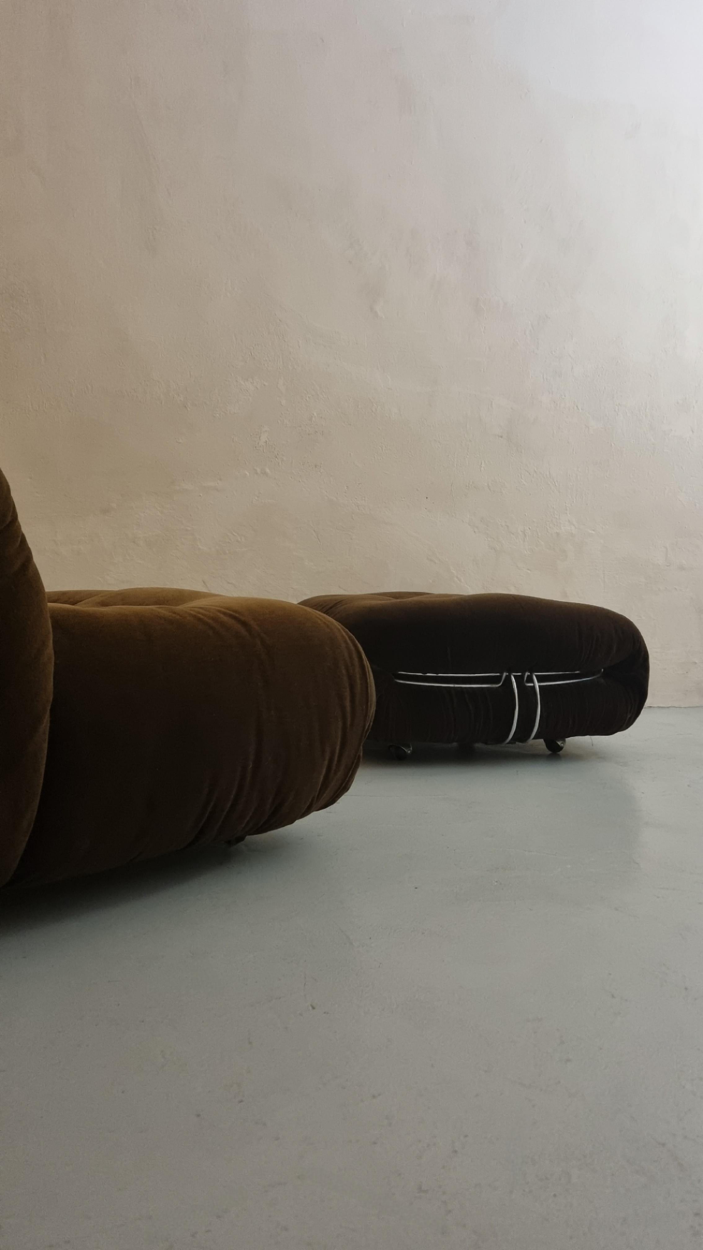 italien Fauteuil et pouf Soriana conçus par  Afra et Tobia Scarpa pour Cassina 1969 en vente