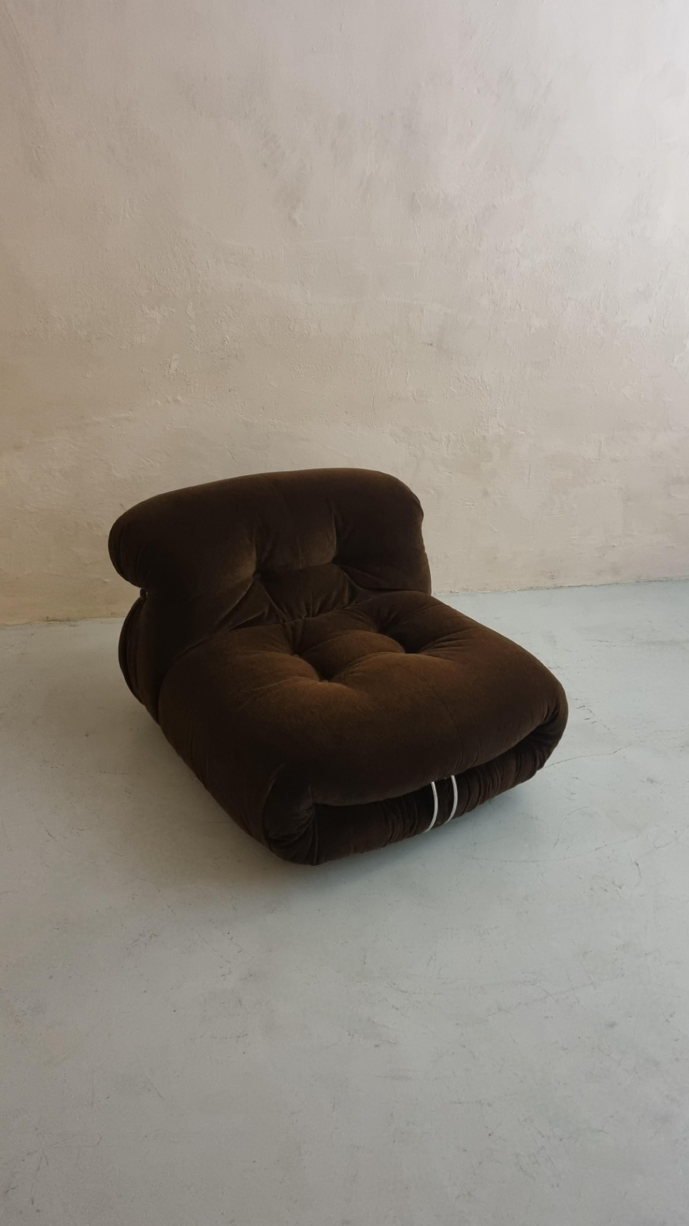 La poltrona Soriana è stata progettata da  Afra & Tobia Scarpa per Cassina 1969 In condizioni buone in vendita a Arezzo, Italy