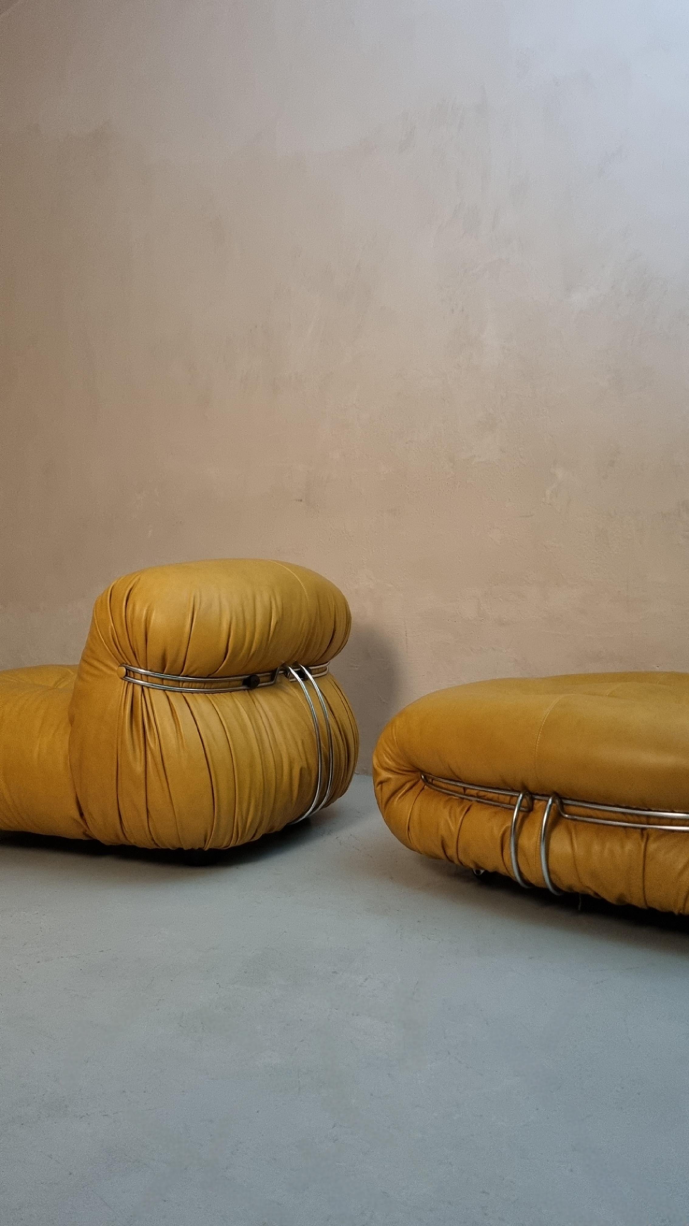 Italiano Poltrone e poggiapiedi Soriana di  Afra & Tobia Scarpa per Cassina 1969 in vendita
