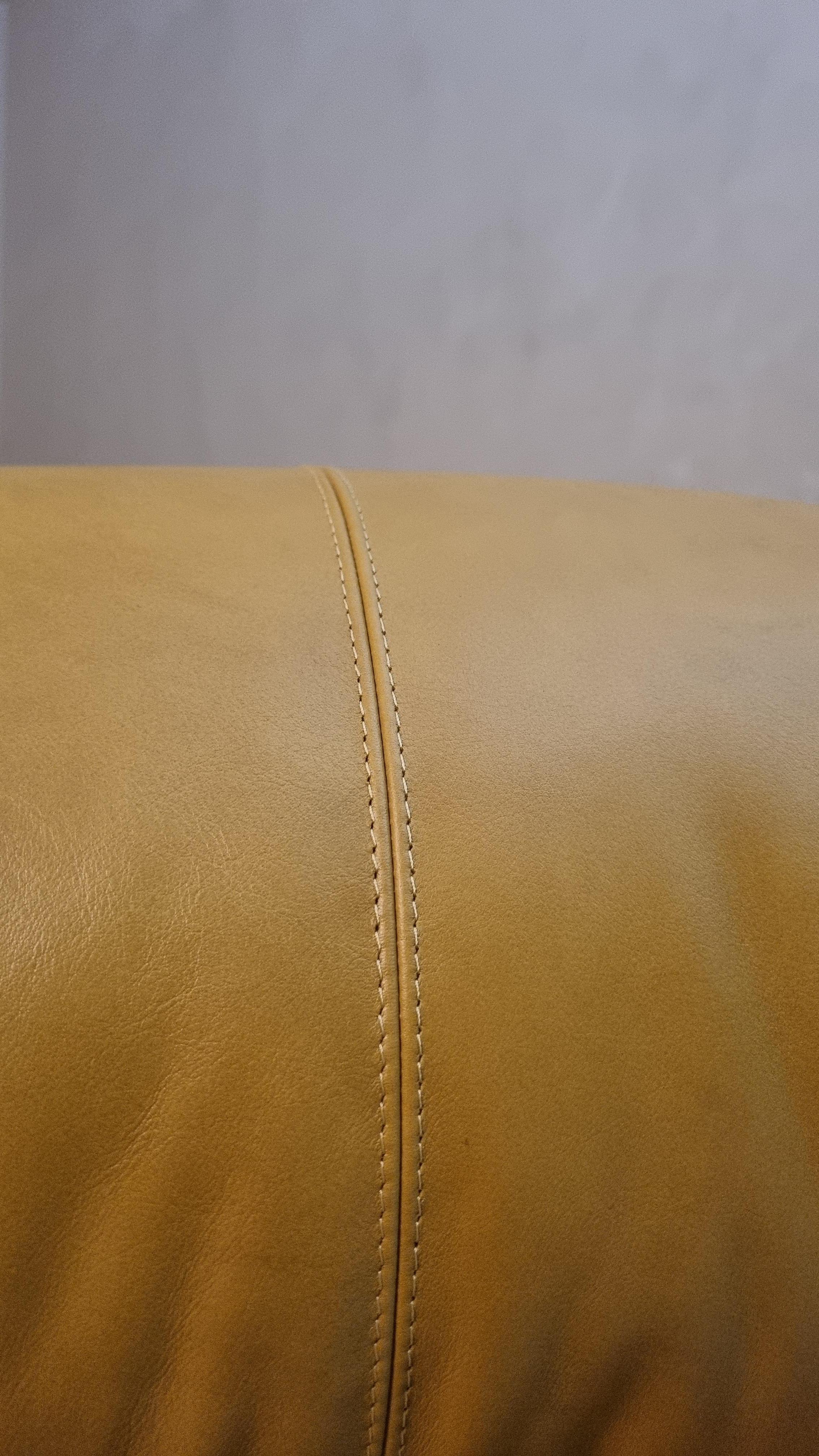 Metà XX secolo Poltrone e poggiapiedi Soriana di  Afra & Tobia Scarpa per Cassina 1969 in vendita