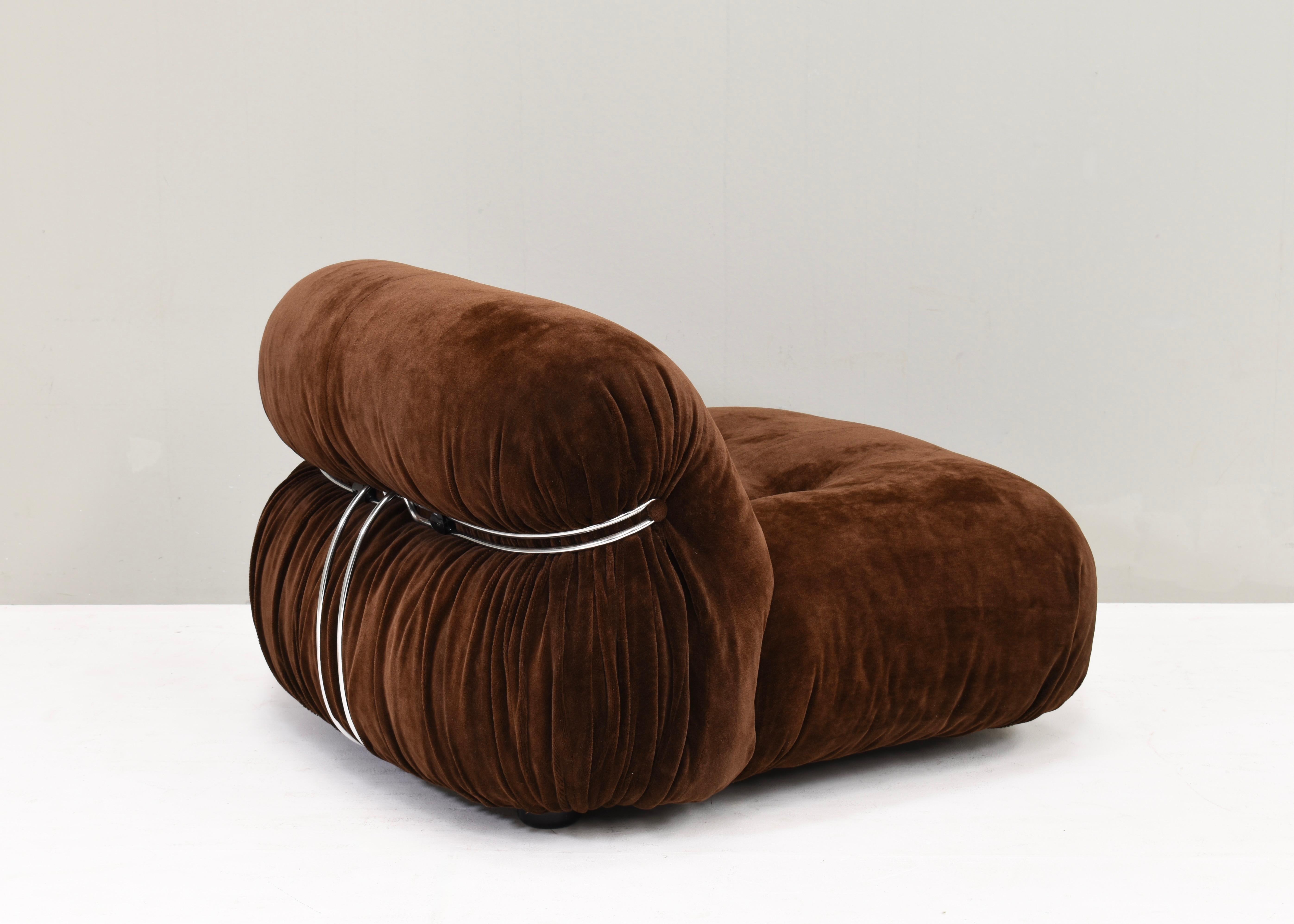 Silla Soriana de Scarpa en mohair original marrón chocolate - Cassina, años 60 en venta 3