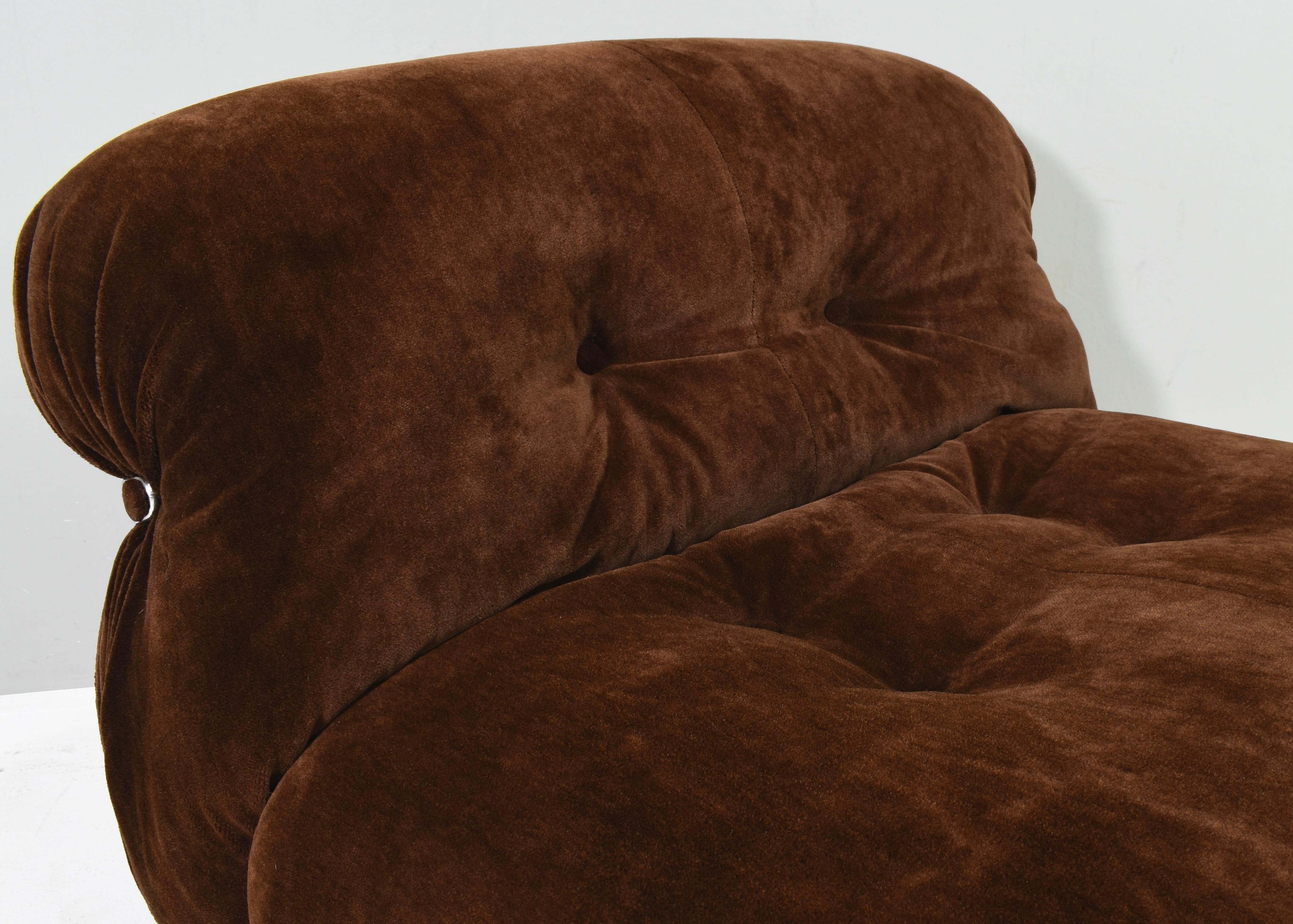 Silla Soriana de Scarpa en mohair original marrón chocolate - Cassina, años 60 en venta 11