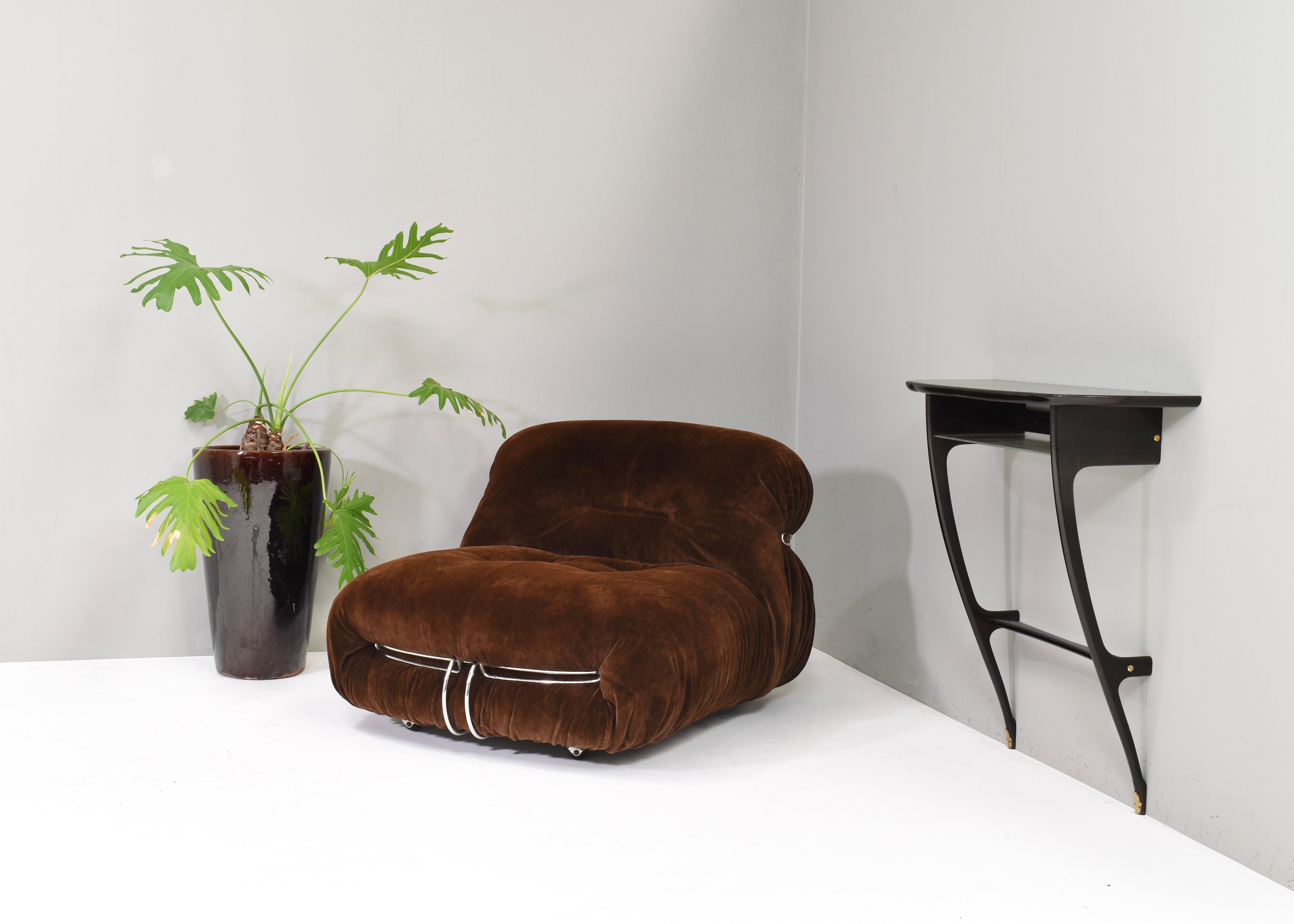 Silla Soriana de Scarpa en mohair original marrón chocolate - Cassina, años 60 Italiano en venta