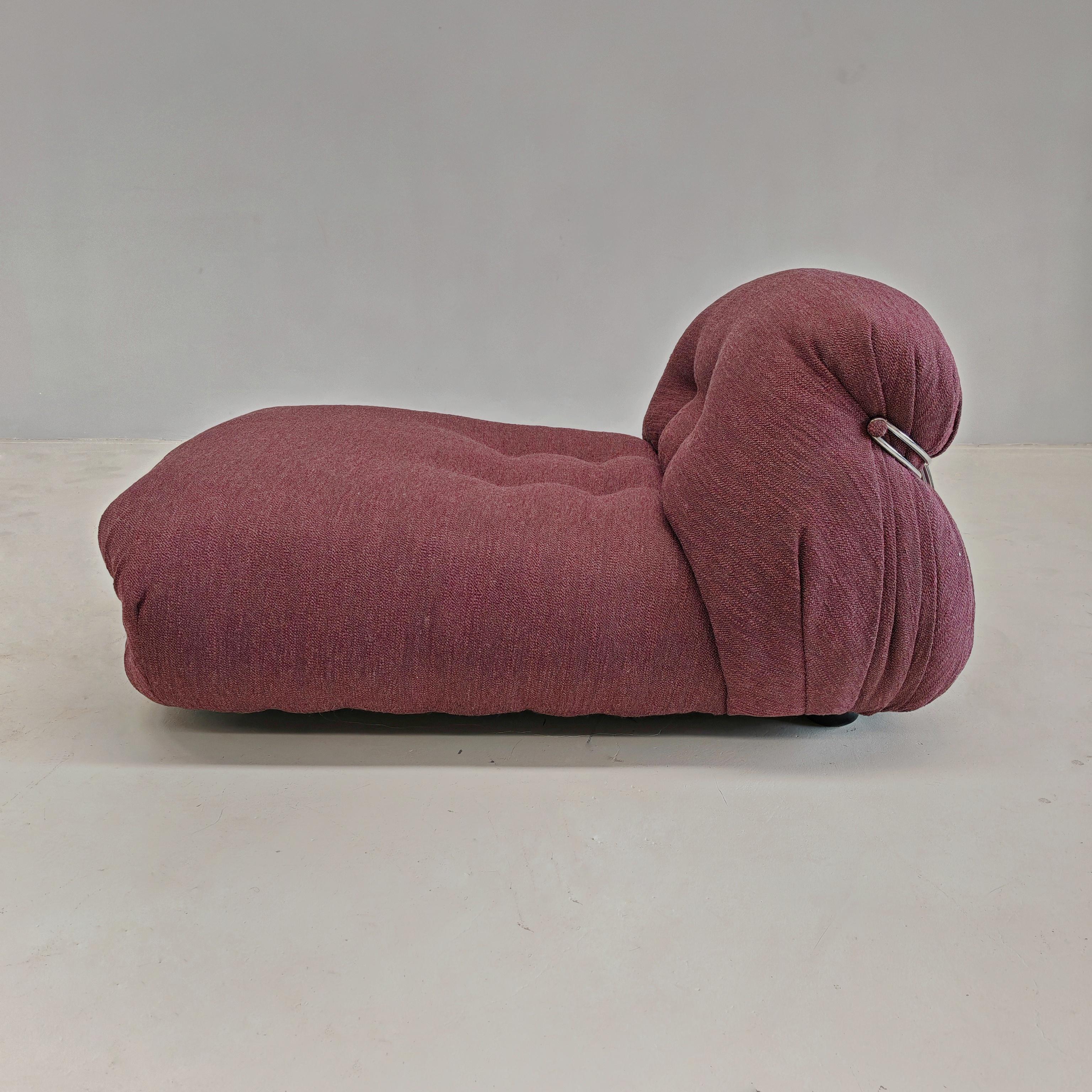 lounge chair by Cassina produced in the 1960s
the chair has been reupholstered with high-quality cotton bringing it back to a like-new condition