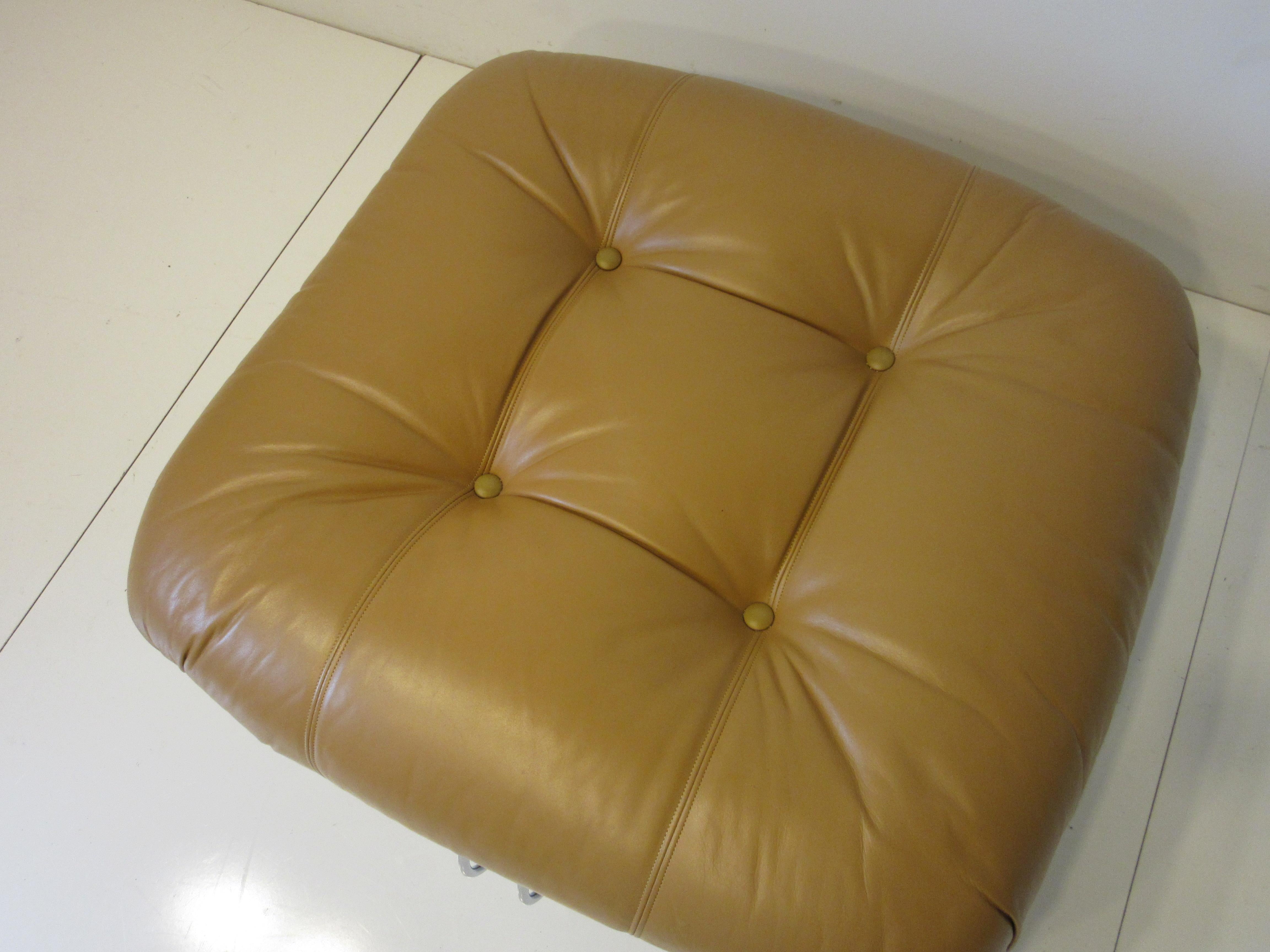 20ième siècle Tobia Scarpa Soriana pouf en cuir pour Cassina en vente