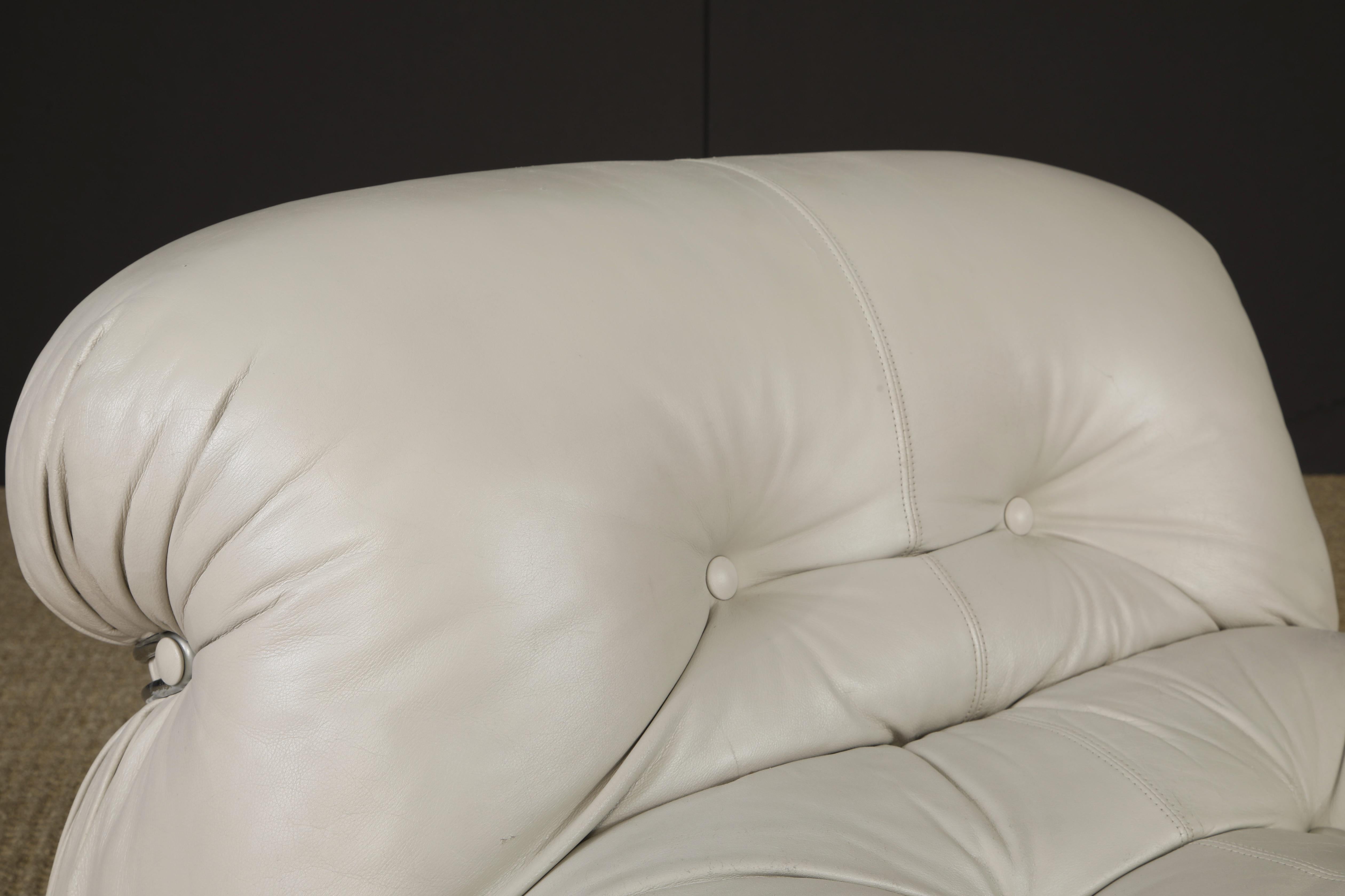 Soriana Lounge Chair in Grey Leather by Afra & Tobia Scarpa for Cassina, Signed For Sale 7