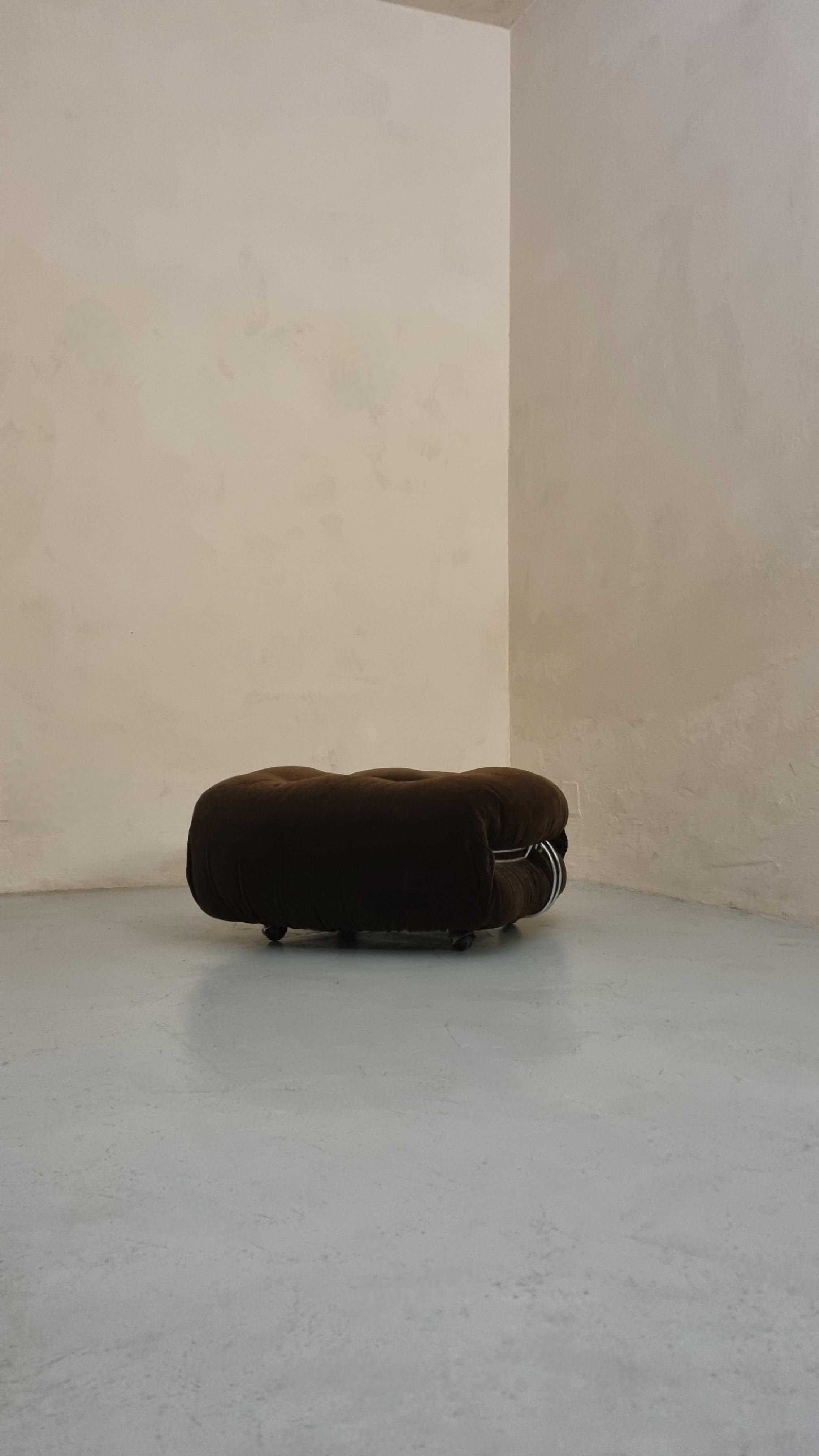 Milieu du XXe siècle Pouf Soriana conçu par  Afra et Tobia Scarpa pour Cassina 1969 en vente