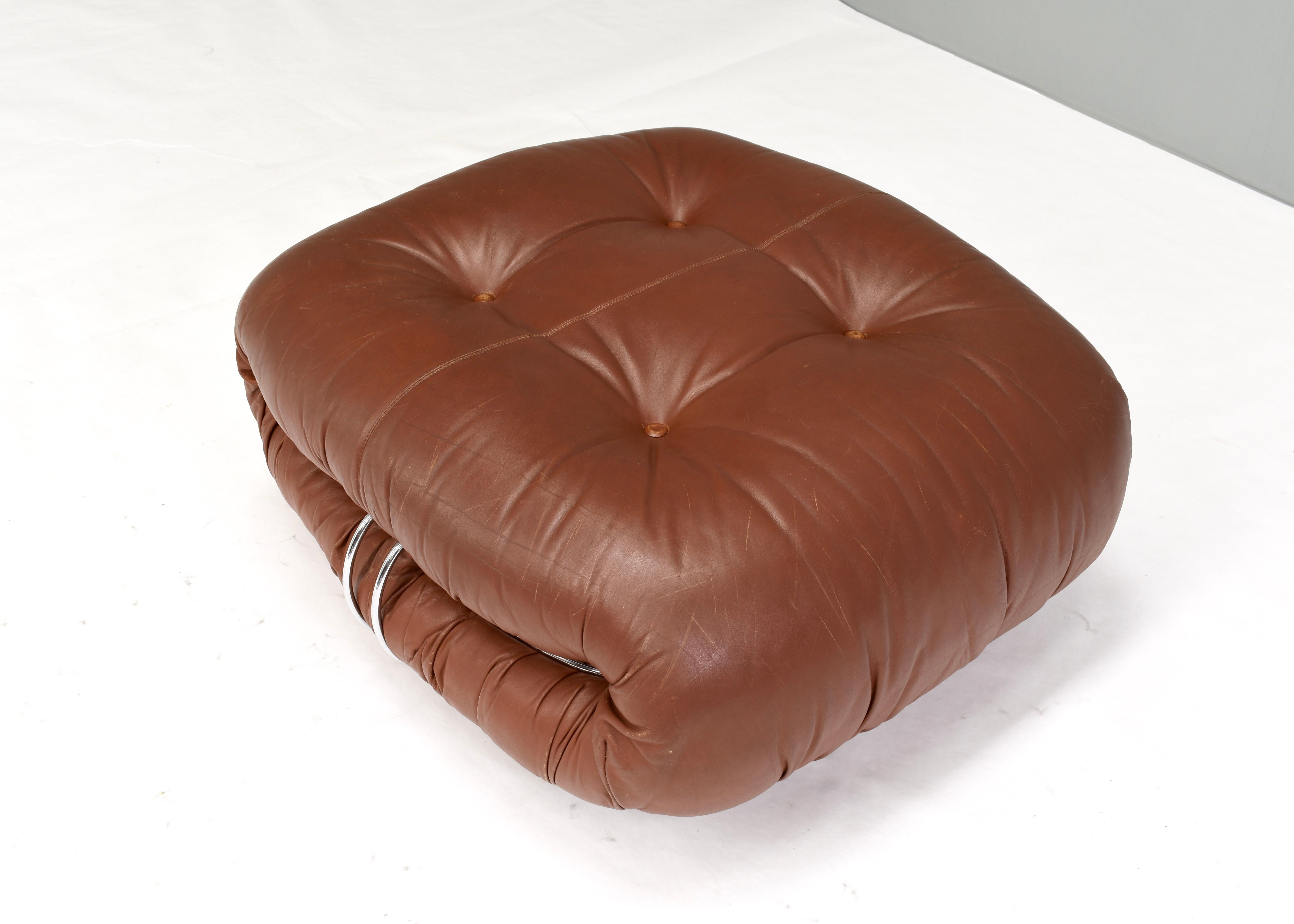 Italian Soriana Pouf in Original Tan Leather by Tobia Scarpa for Cassina, Italy, 1970 For Sale