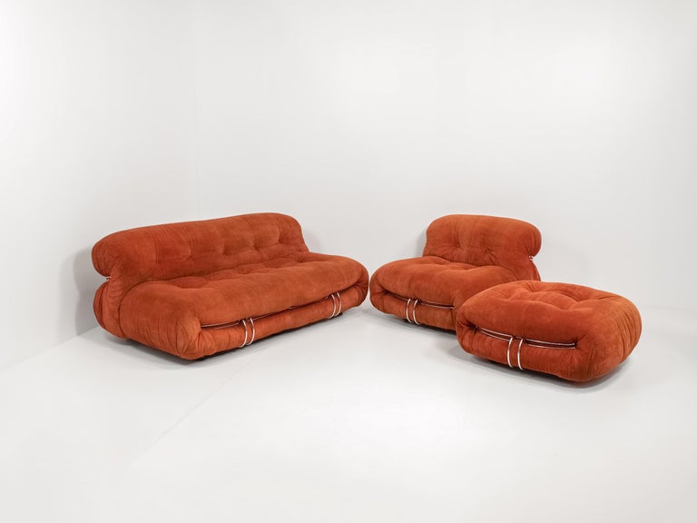 Mid-Century Modern 'Soriana' Sofa by Afra & Tobia Scarpa in Original Corduroy Fabric, 1970s For Sale