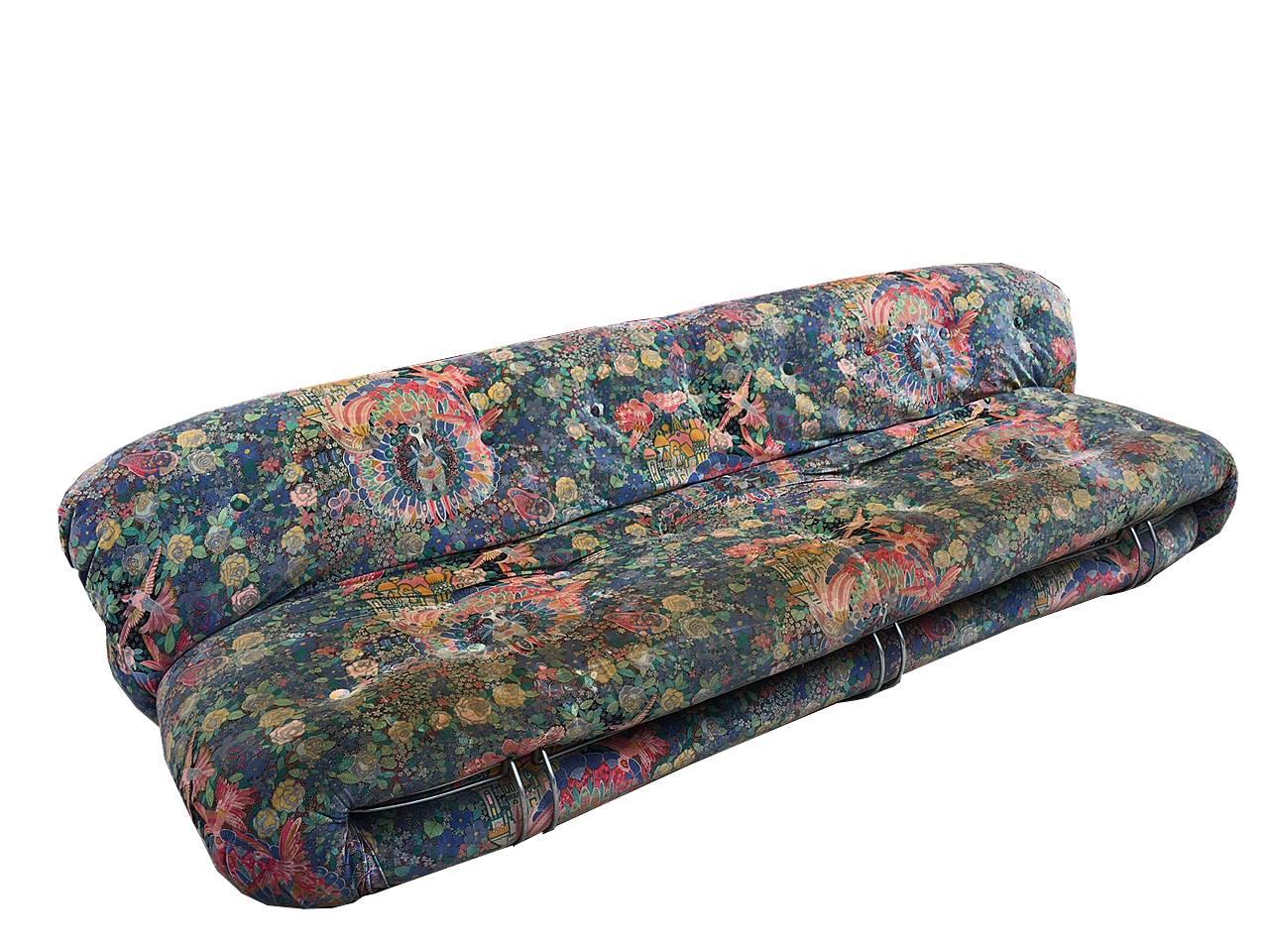 Three-seat vintage Soriana sofa in original velvet fabric with oriental designs, the fabric is in medium condition, the padding inside and perfectly preserved, Cassina Italy production.
 