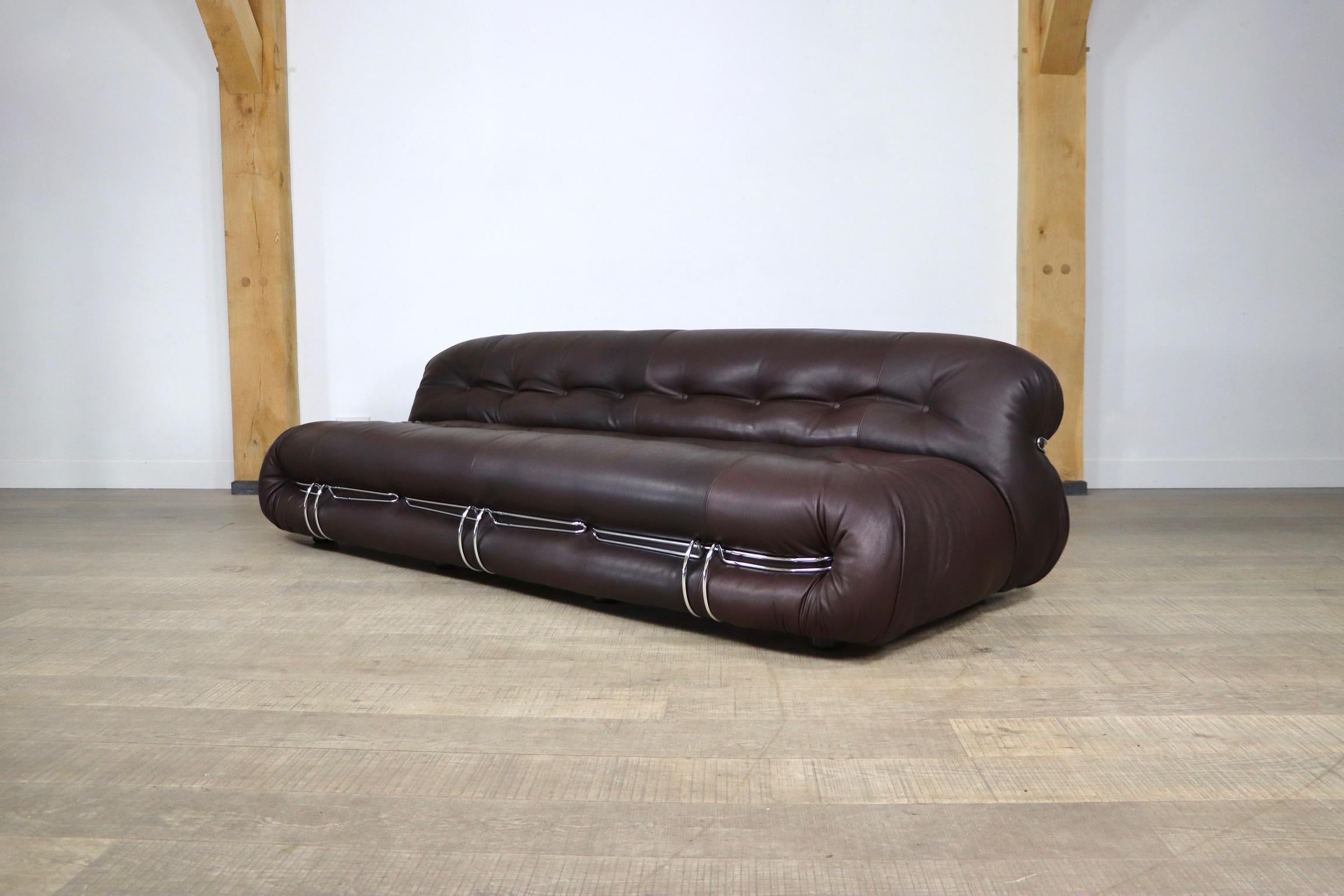 Soriana sofa in brown leather by Afra & Tobia Scarpa for Cassina, 1970s



Incredible vintage Soriana four-seater sofa in brown leather by Afra and Tobia Scarpa for Cassina, Italy 1970s. The iconic design and thick dark brown leather in excellent