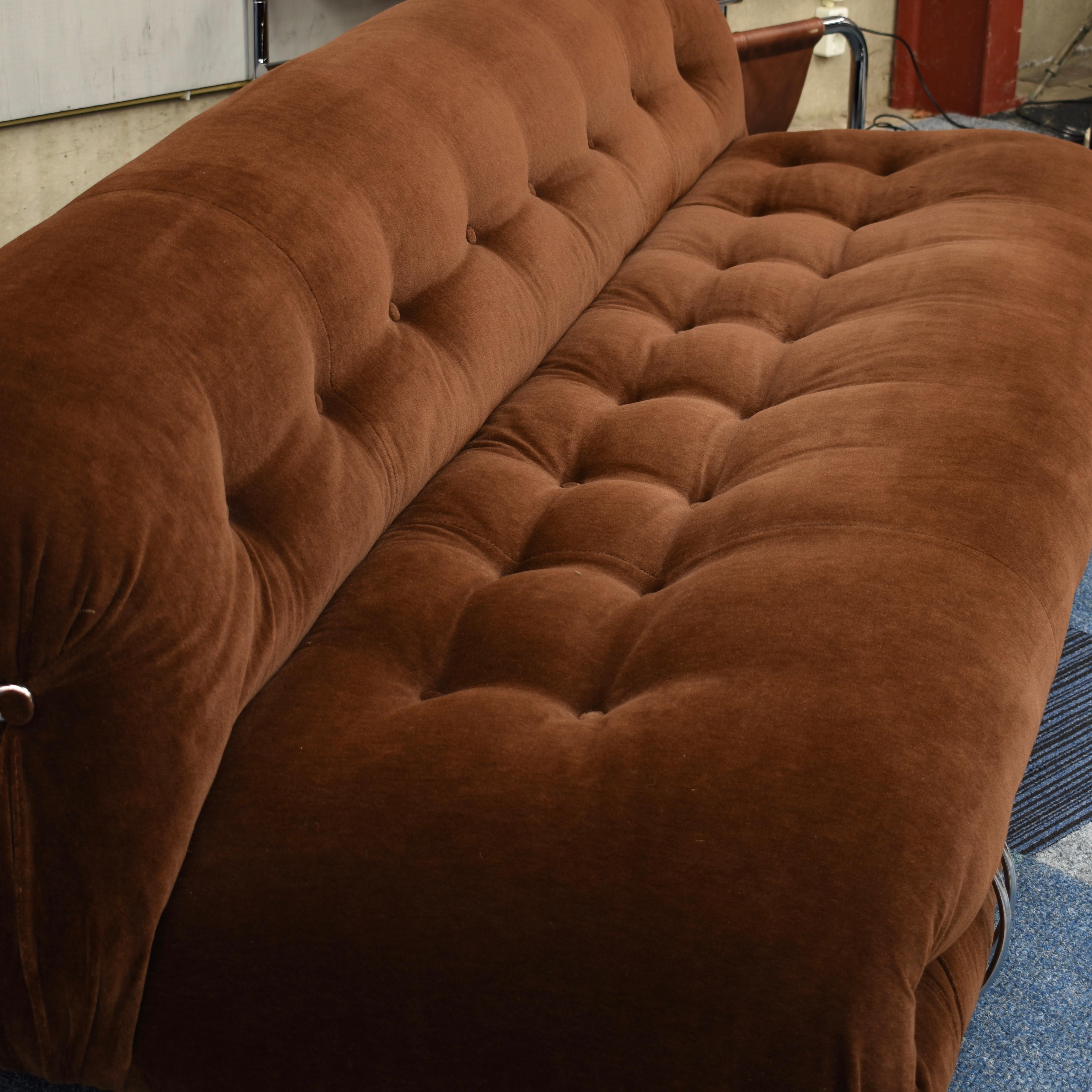 Soriana Sofa in brown Mohair Velvet by Afra & Tobia Scarpa for Cassina In Good Condition In Pijnacker, Zuid-Holland