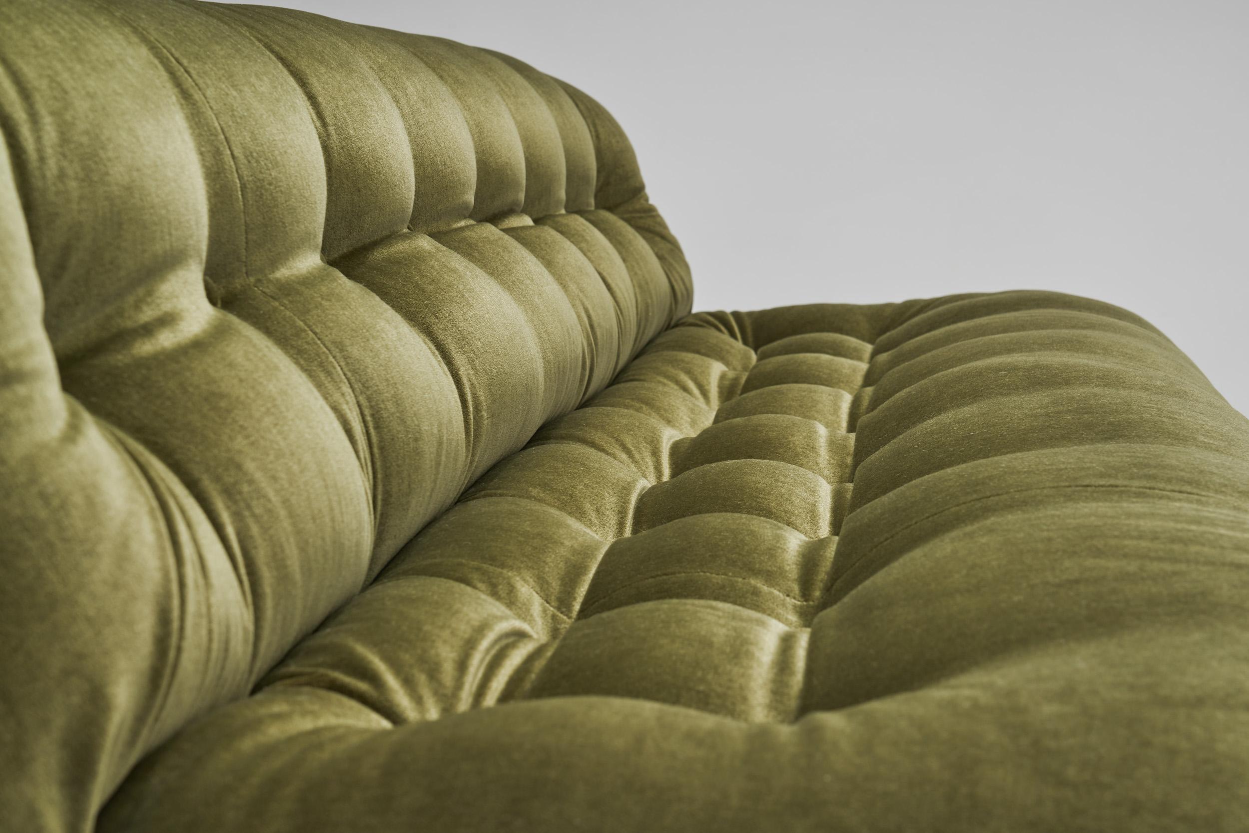 Sofa „Soriana“ aus grünem Samt von Afra und Tobia Scarpa für Cassina, Italien 1969 im Angebot 2