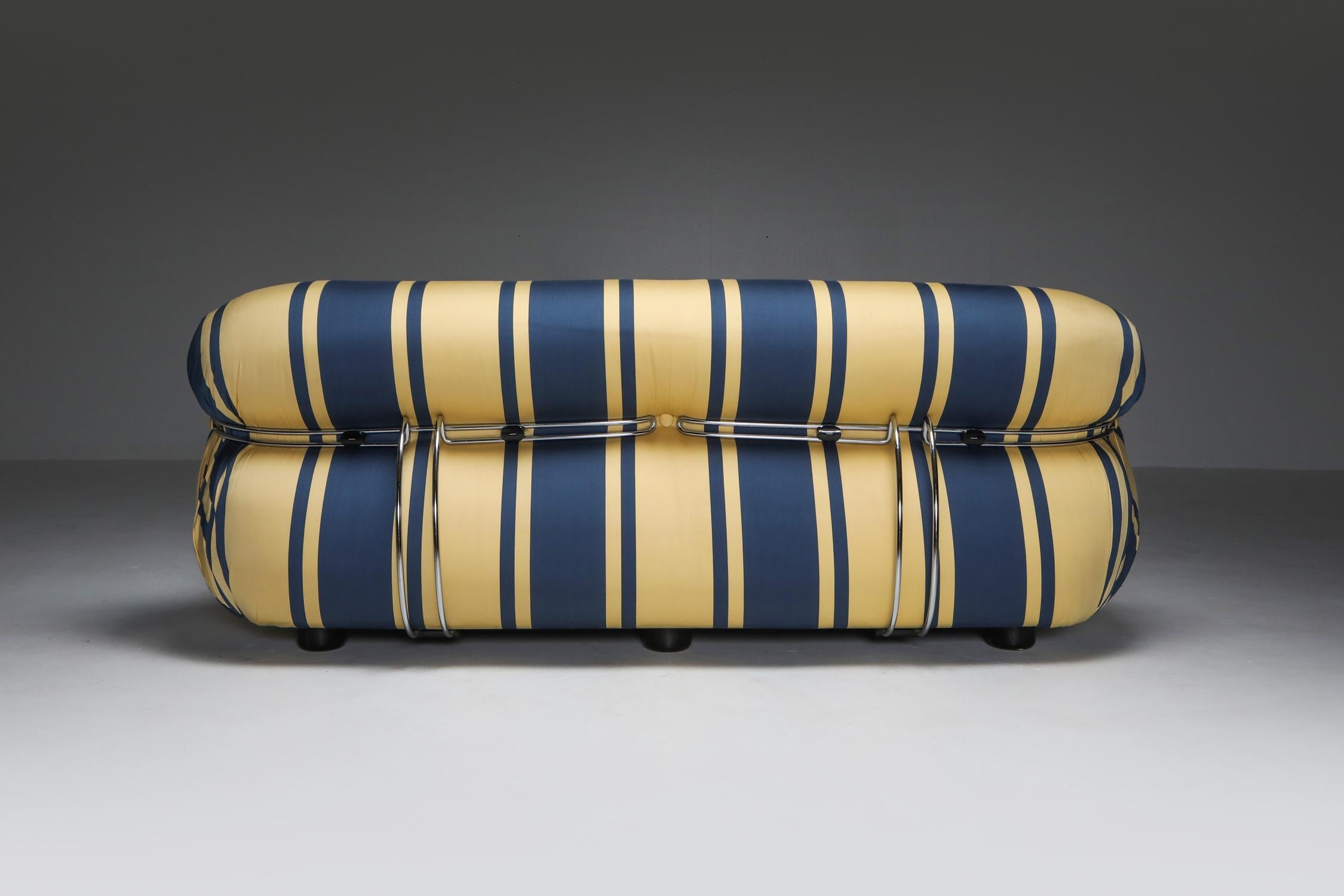 Soriana Two-Seat Sofa by Afra e Tobia Scarpa for Cassina In Excellent Condition In Antwerp, BE