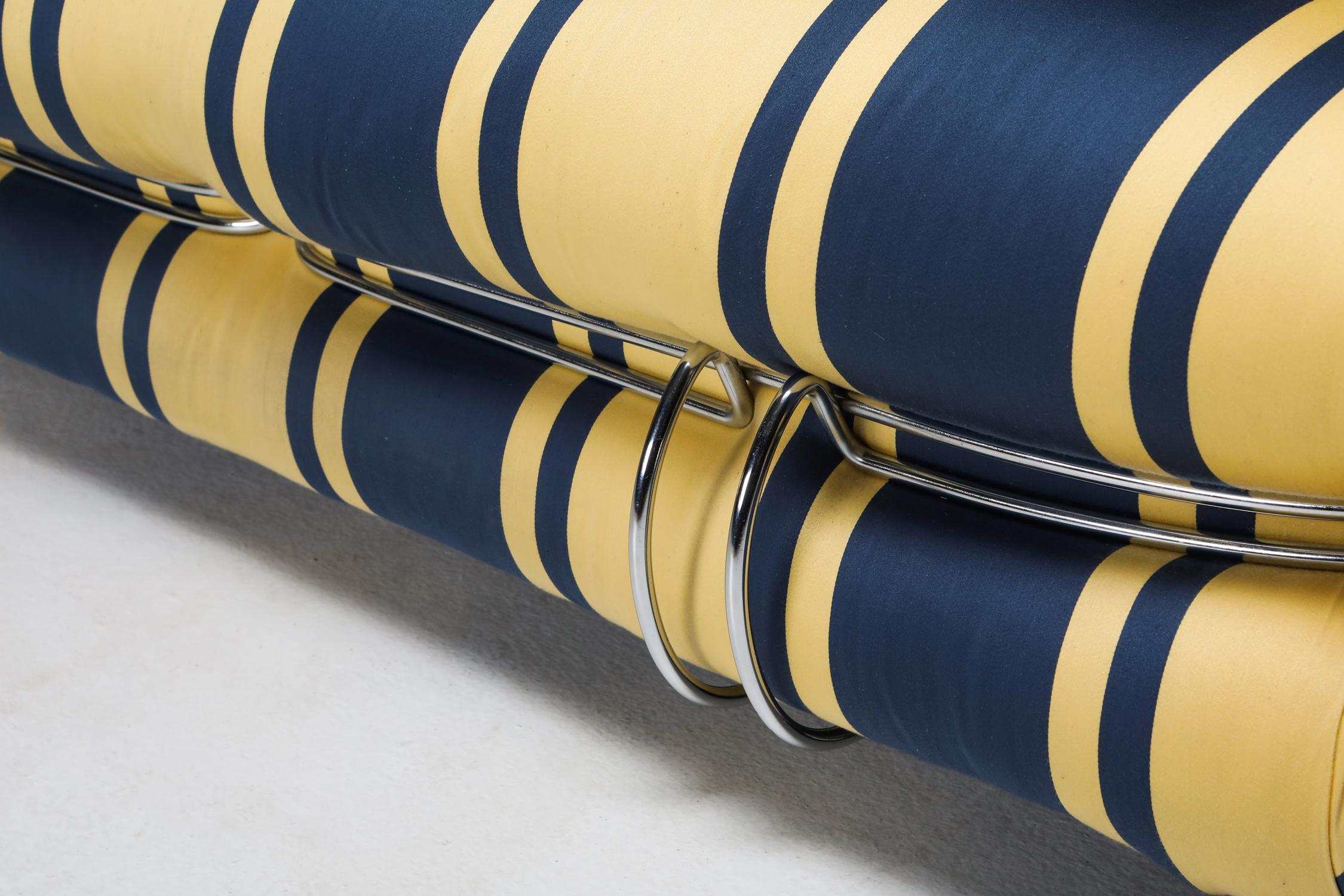 Soriana Two-Seat Sofa by Afra e Tobia Scarpa for Cassina 1