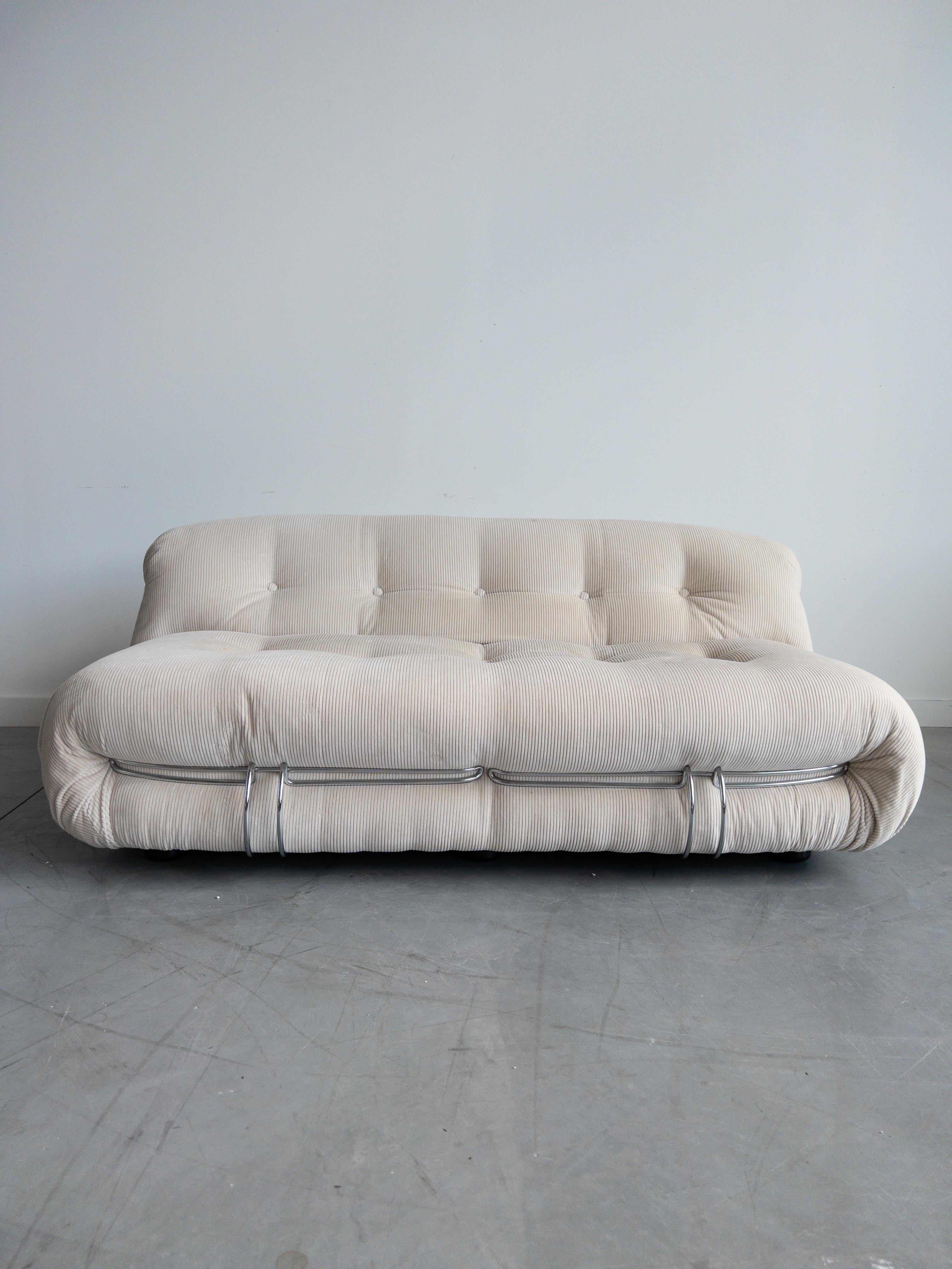Milieu du XXe siècle Canapé deux places Soriana d'Afra & Tobia Scarpa pour Cassina, velours côtelé crème en vente