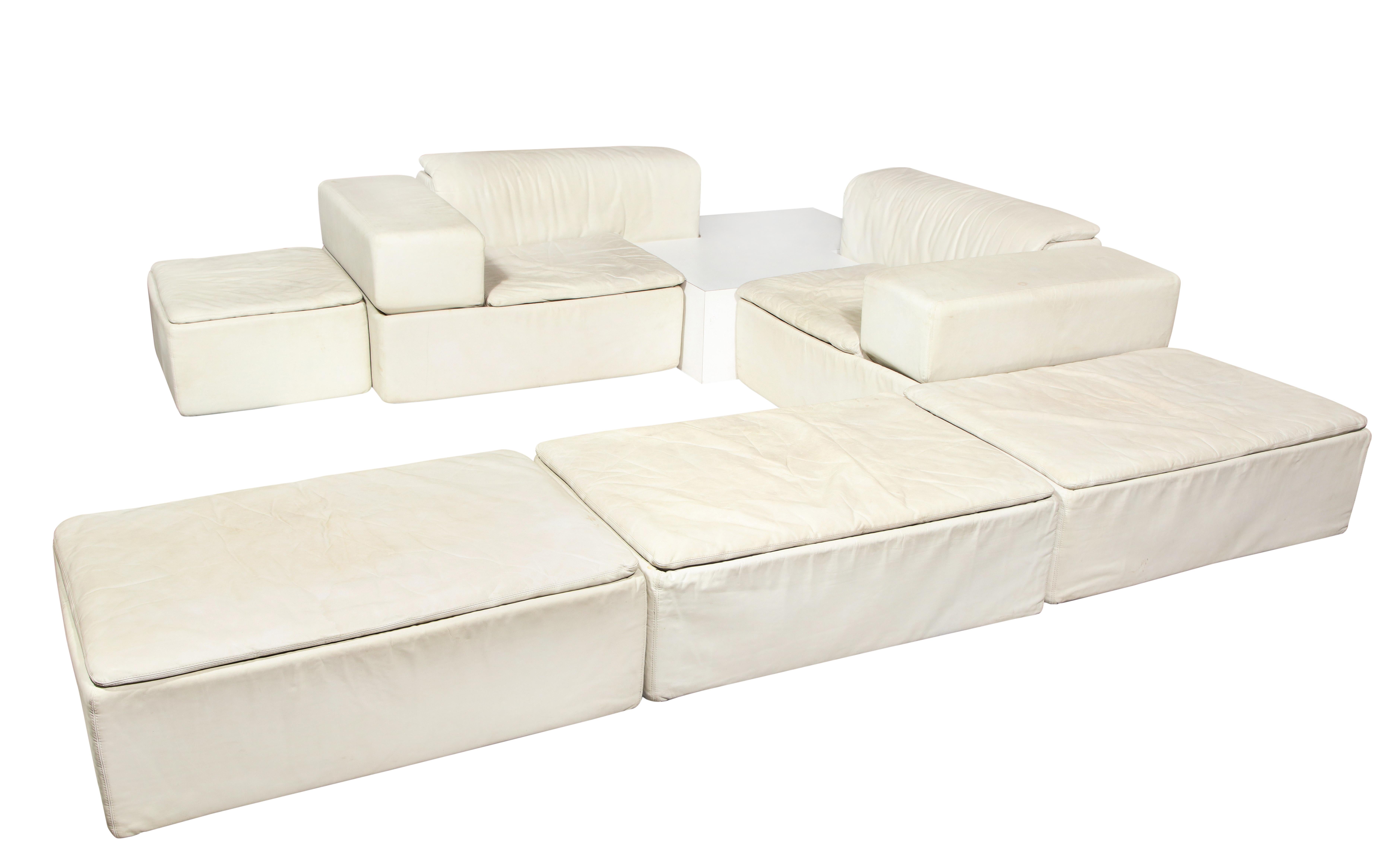 Sormani, Claudio Salocchi palone modular white leather sectional sofa, Italy, 1970s

Very rare seven piece sectional in very good condition. Can be configured in multiple ways, but below shows all seven pieces together.
This is a one of a kind