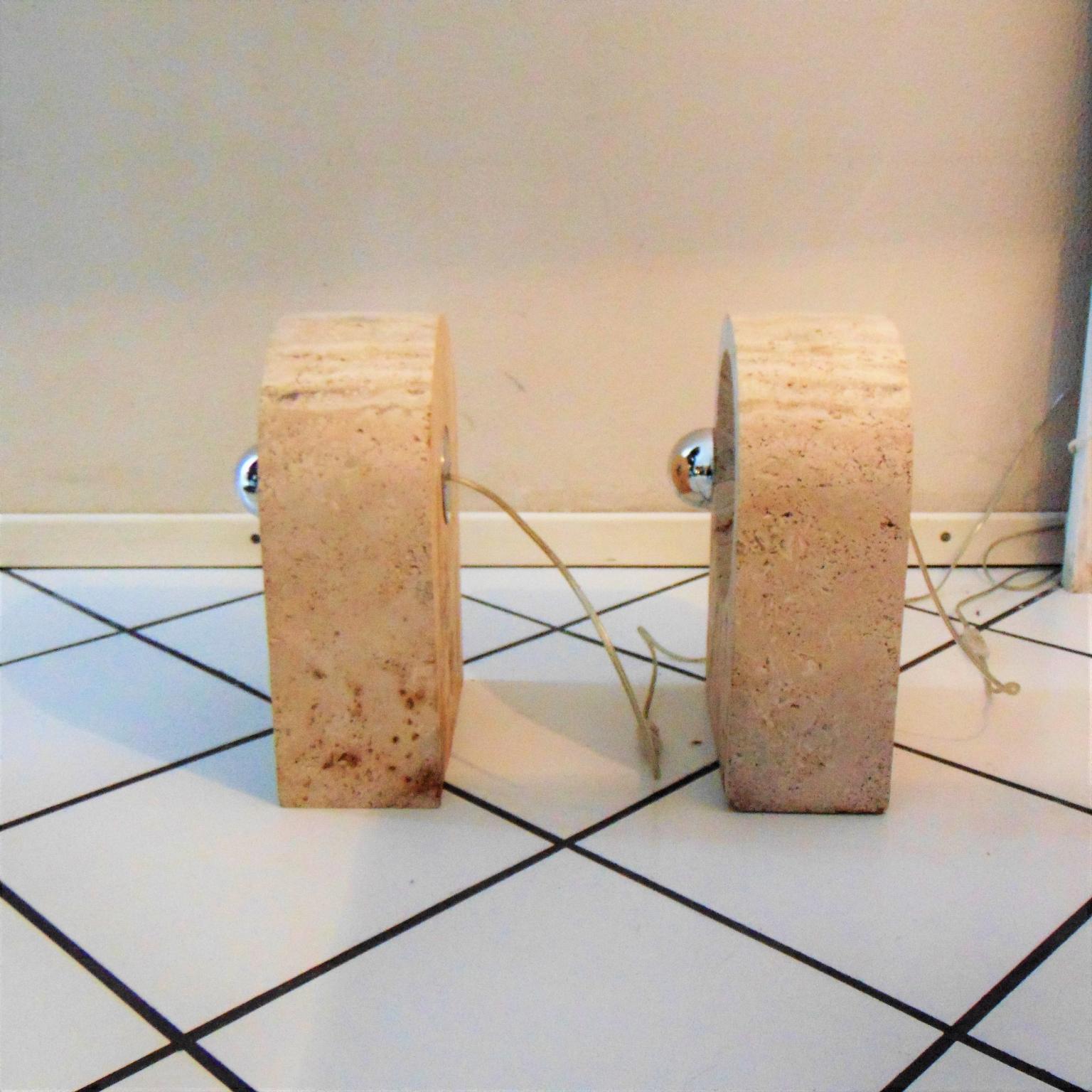Sormani Nucleo Set of 2 Table Lamps in Travertine by G. Cesari, 1970s, Italy For Sale 3