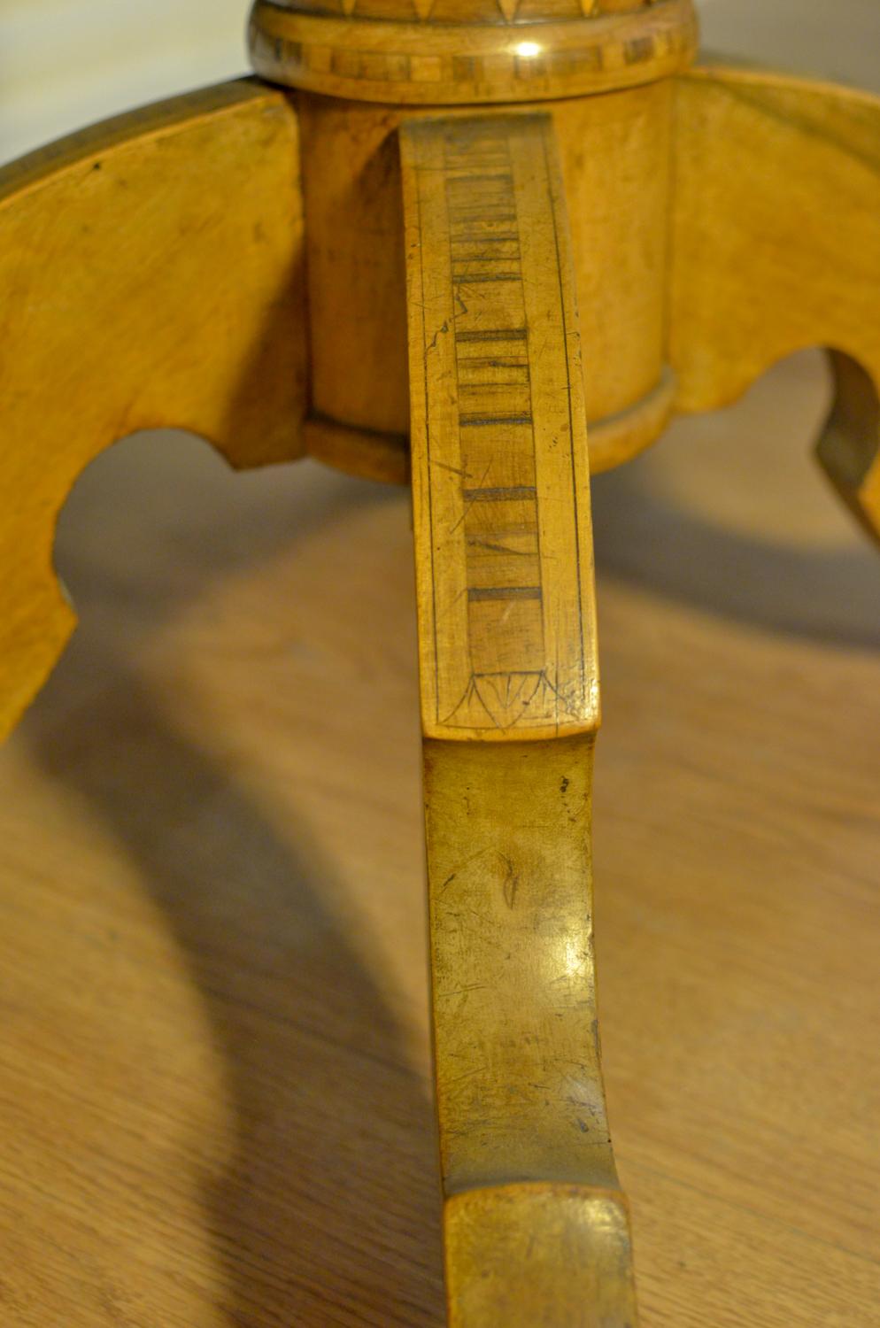 Sorrentino Rectangular Table in Inlaid Walnut of Italian Origin, 1780 1