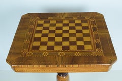 Sorrentino Table Late 19th Century in Walnut and Fruit Wood with Chessboard