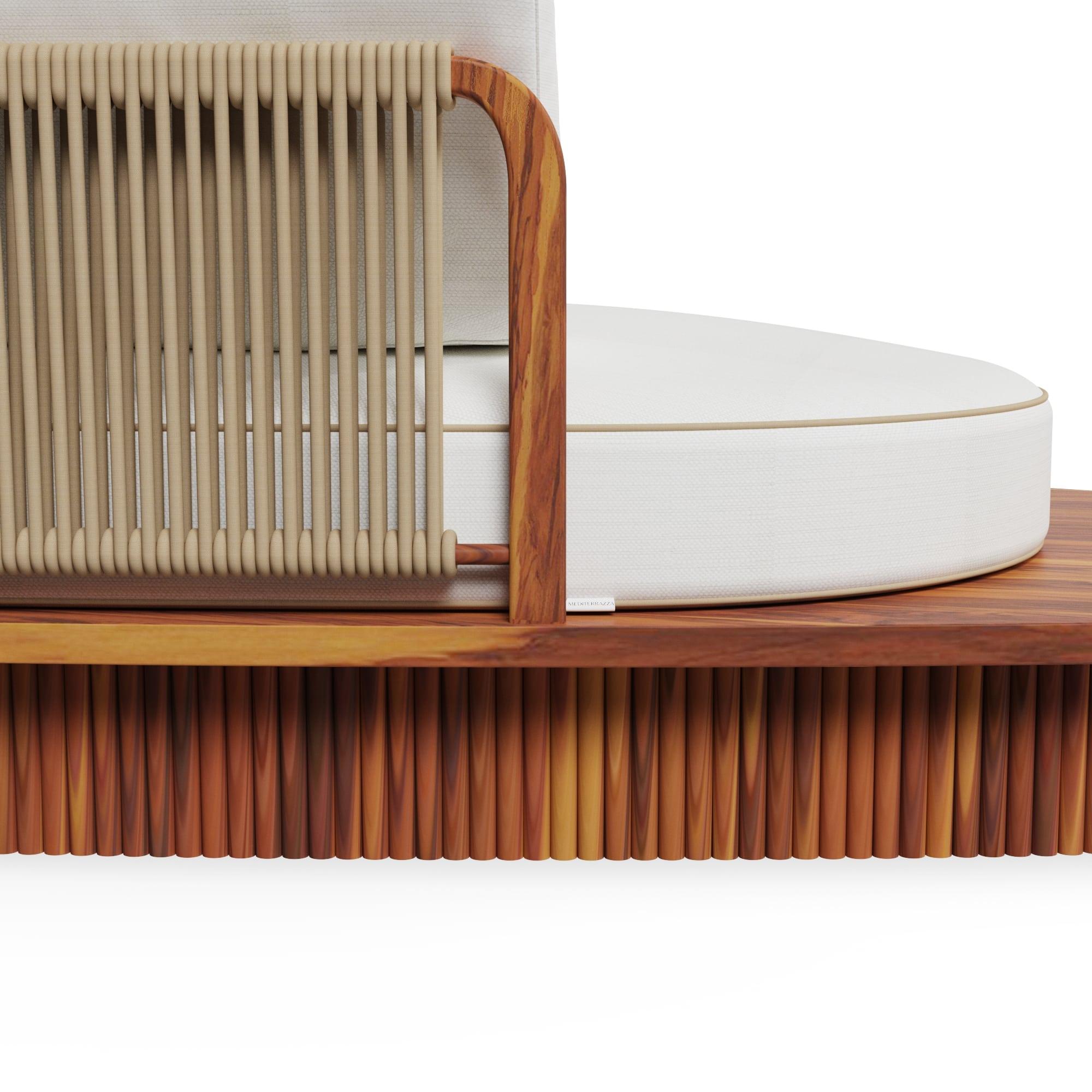 Sofá de exterior Sorrento de madera de iroko con base acanalada y detalle de cuerda Tela en venta