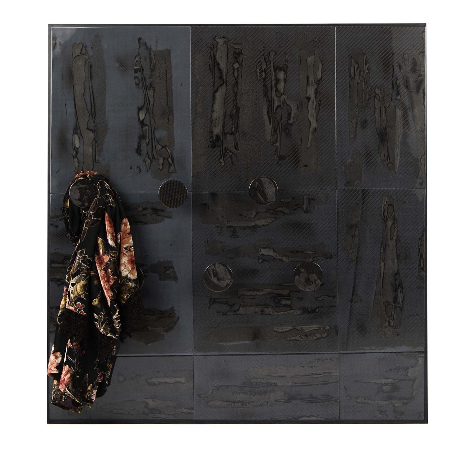 This elegant and unique coat rack is part of the Sorry Jannis collection, a homage to the work of Jannis Kounellis and directly inspired by Arte Povera. A contemporary interpretation of this modern art movement, this stunning object is functional