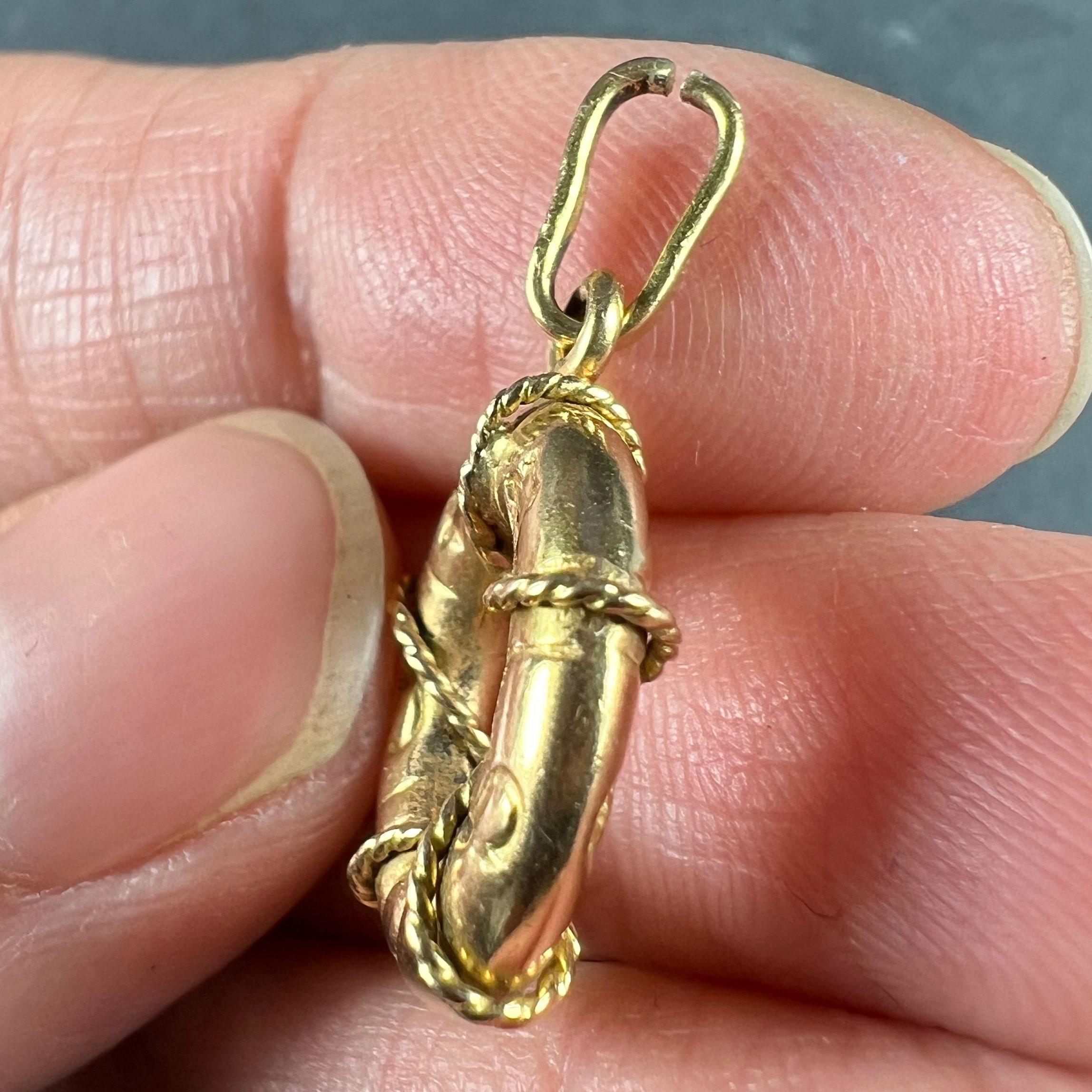 Pendentif breloque SOS Life Preserver en or jaune 18 carats avec pendentif en vente 1
