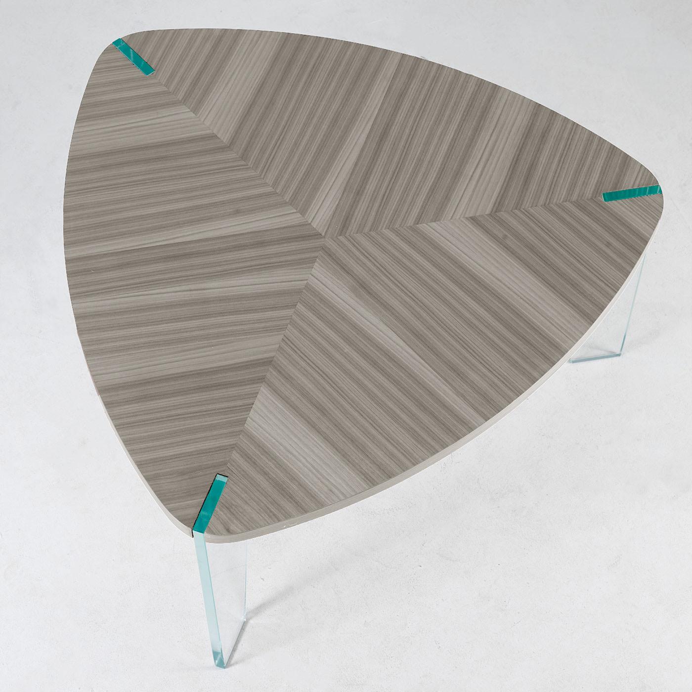Moderne Table basse Sospeso en bois massif, noyer en finition gris naturel, contemporaine en vente