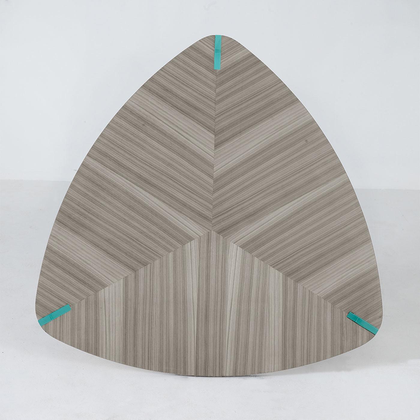 Moderne Table basse Sospeso en bois massif, noyer en finition gris naturel, contemporaine en vente