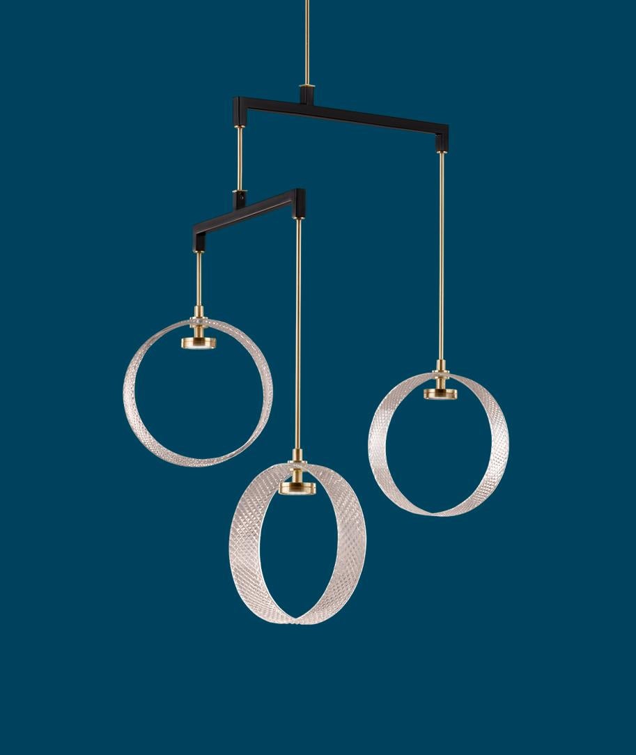 Lampada a sospensione Sospeso S3 di Euroluce Lampadari
Dimensioni: D 5 x L 72 x H 74 cm.
Materiali: Metallo e vetro.

Disponibile in diversi colori. I prezzi possono variare. Tutte le nostre lampade possono essere cablate a seconda del Paese. Se