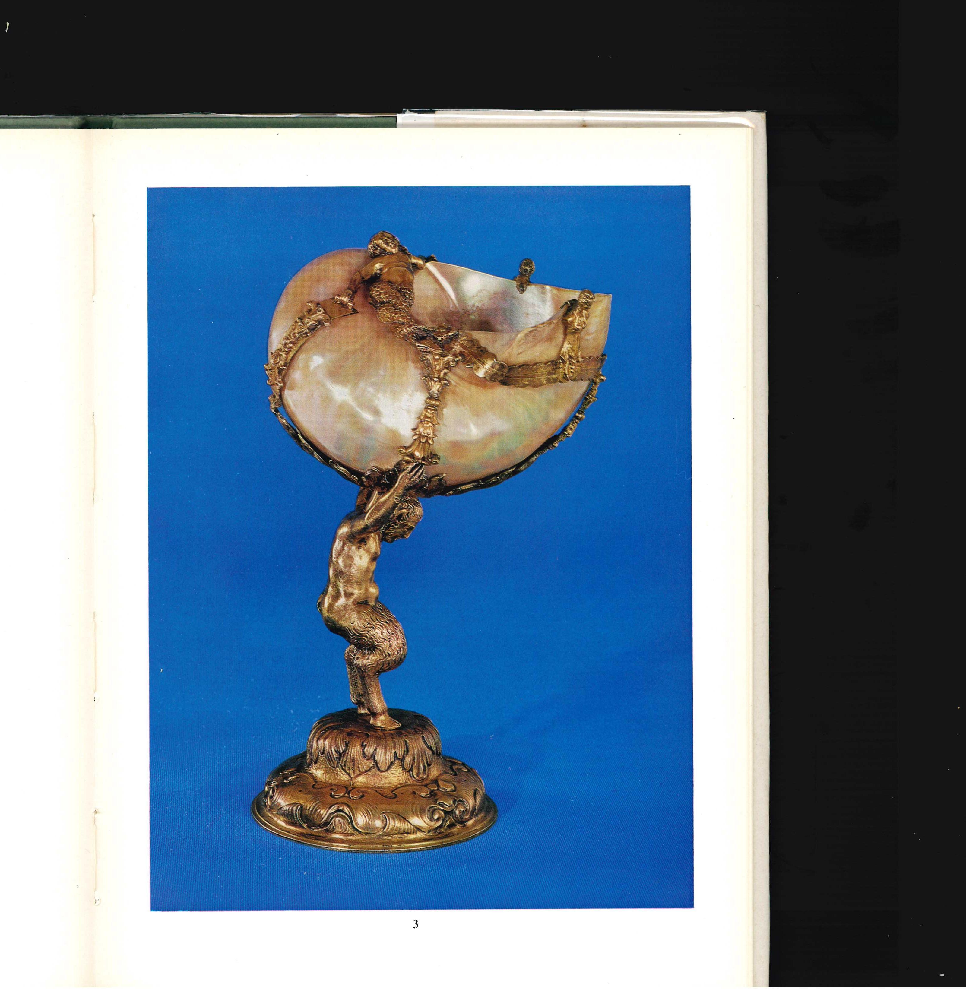 Vingt-cinq bijoux et œuvres d'art de la Renaissance provenant de la collection de feu Arturo Lopez-Willshaw. Il s'agit du catalogue de vente produit par Sotheby's en juin 1974 pour la cession de pièces provenant de la fabuleuse collection de bijoux