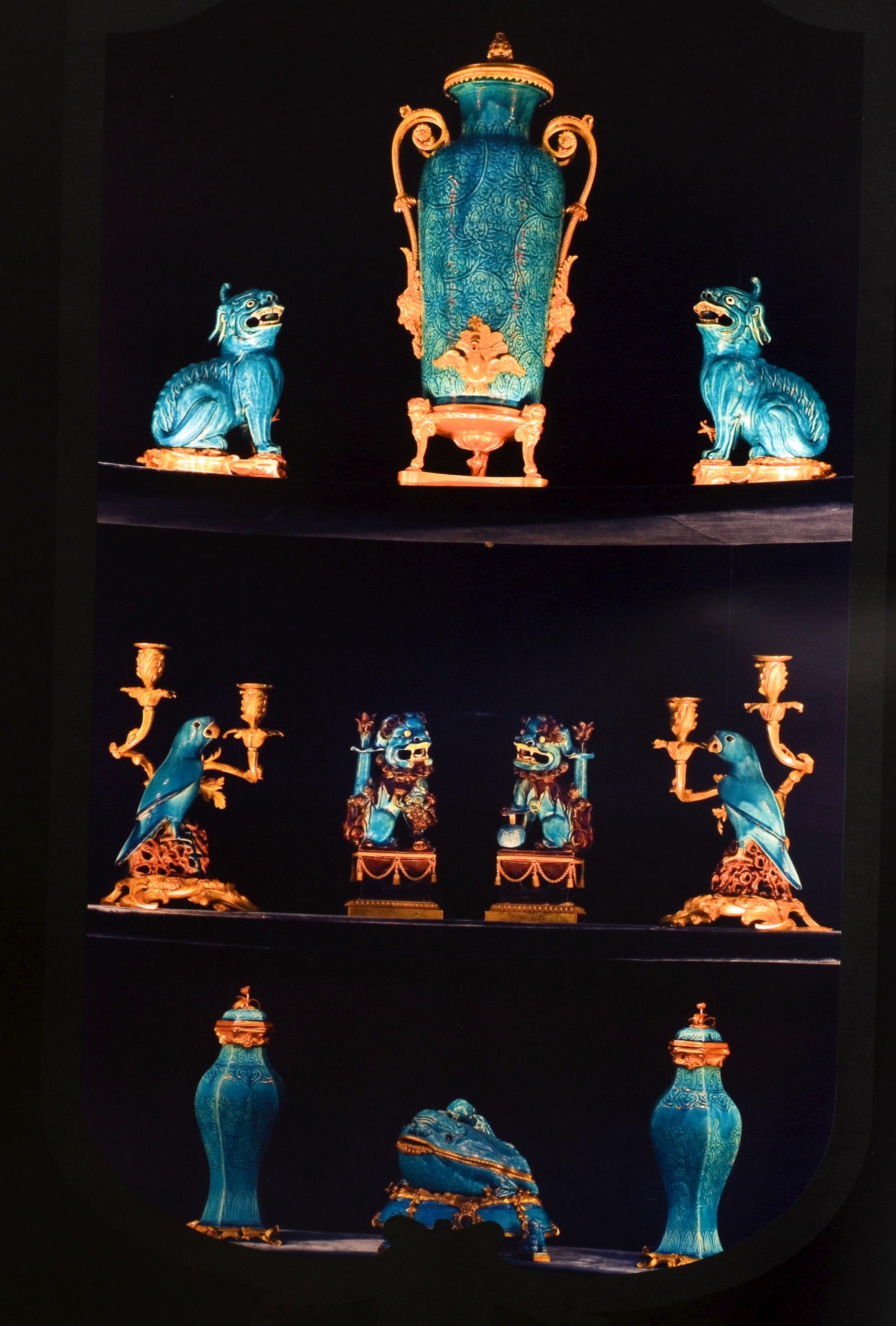 Sotheby's Collection Léon Levy: Important Mobilier Et Objets D'art, 1st Ed In Good Condition For Sale In valatie, NY