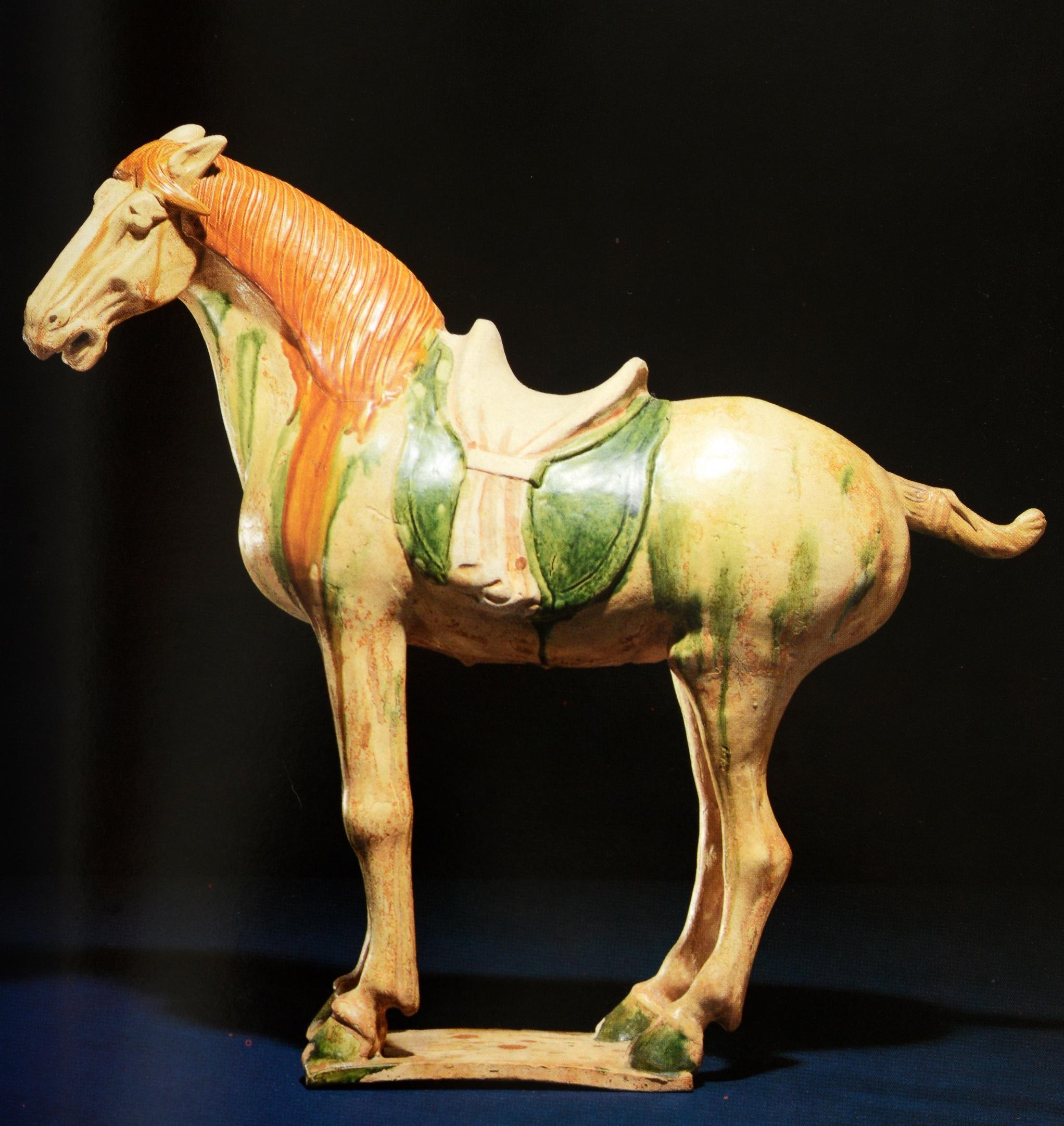 Chinesische Keramik-Skulptur von Sotheby's NY aus der Sammlung von Lillian Schloss im Angebot 1