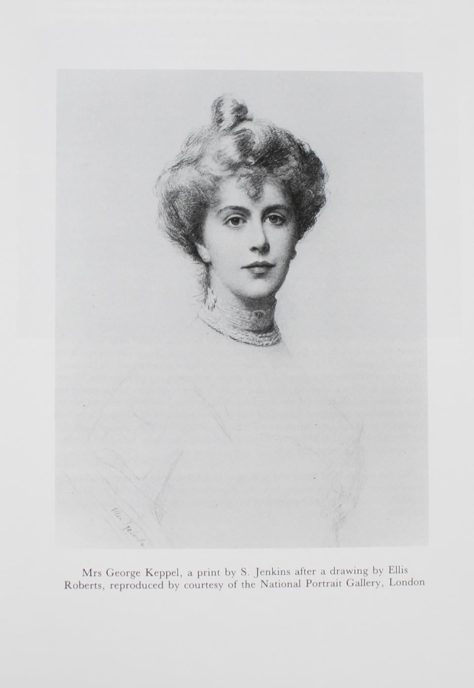 Sotheby's, objets de Vitrine de la collection de Mme George Keppel, Genève 5/11/89. Il y a 73 lots sur 34 pages dans ce catalogue à couverture souple, tous les lots sont décrits et illustrés en couleur. Le catalogue est extrêmement rare et comprend