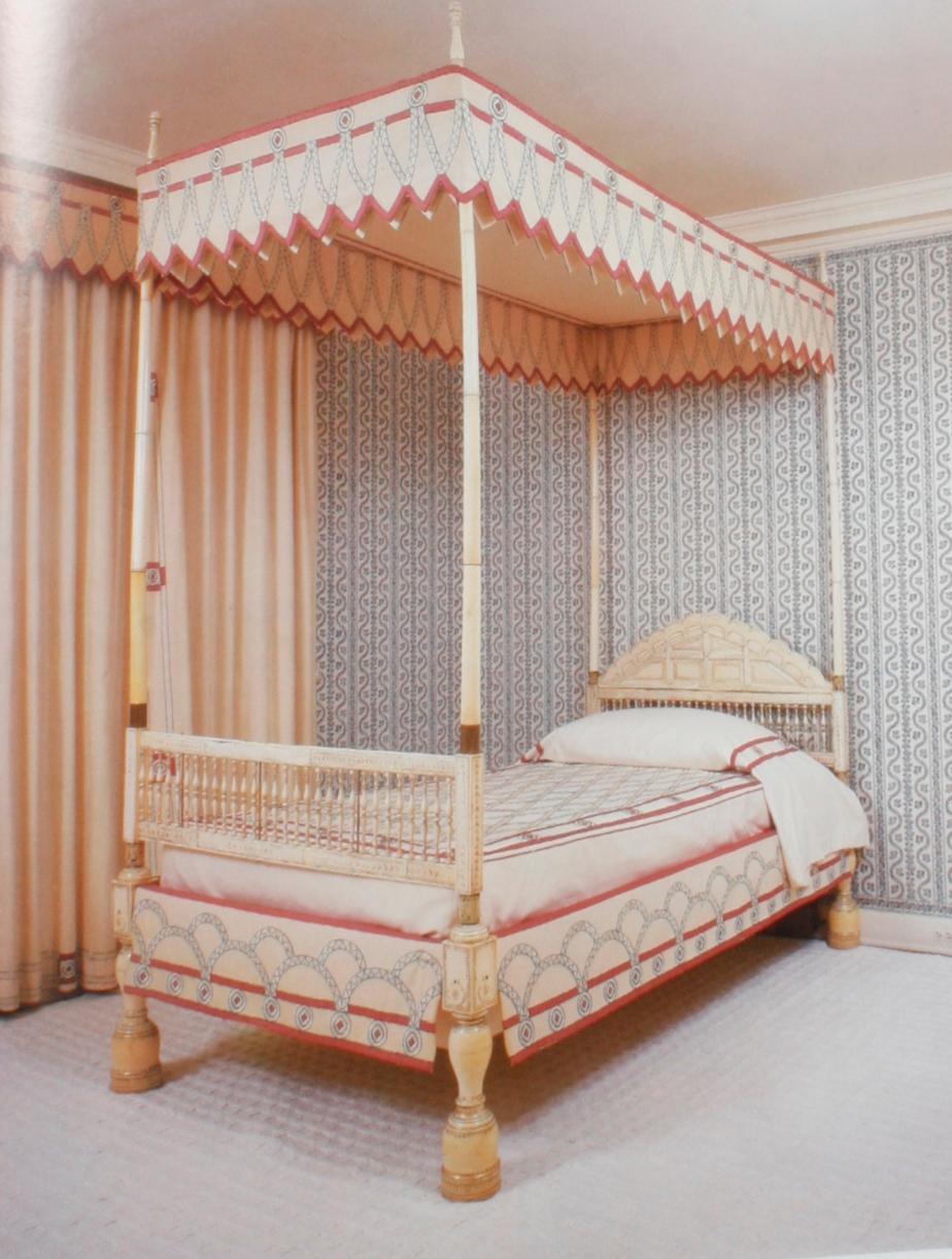 Sotheby's; Property from the Collection of Mrs. Charles Wrightsman In Good Condition In valatie, NY