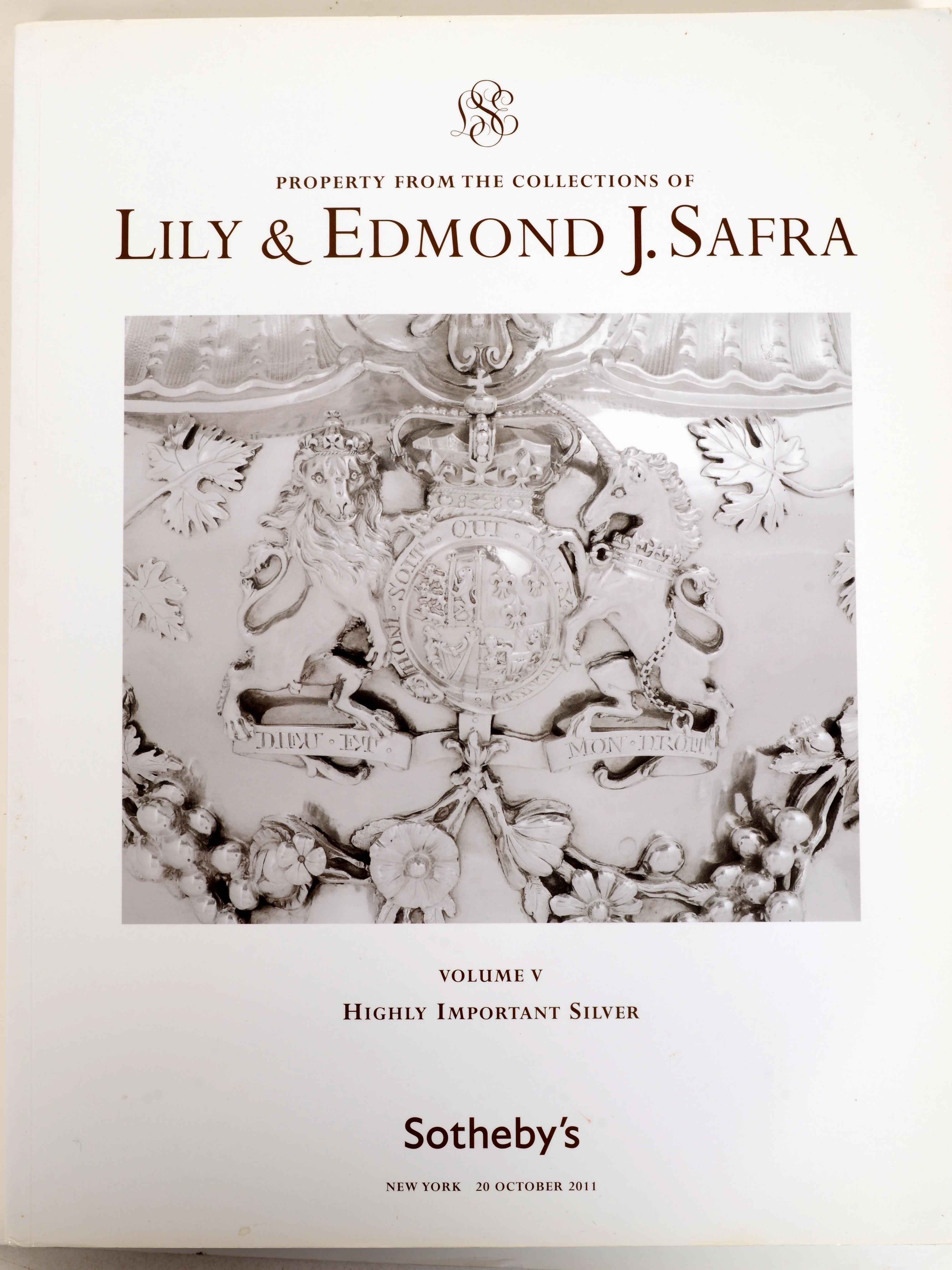 Papier Sotheby's : Ensemble de 6 volumes « property from the Collections of Lily & Edmond J. Safra » en vente