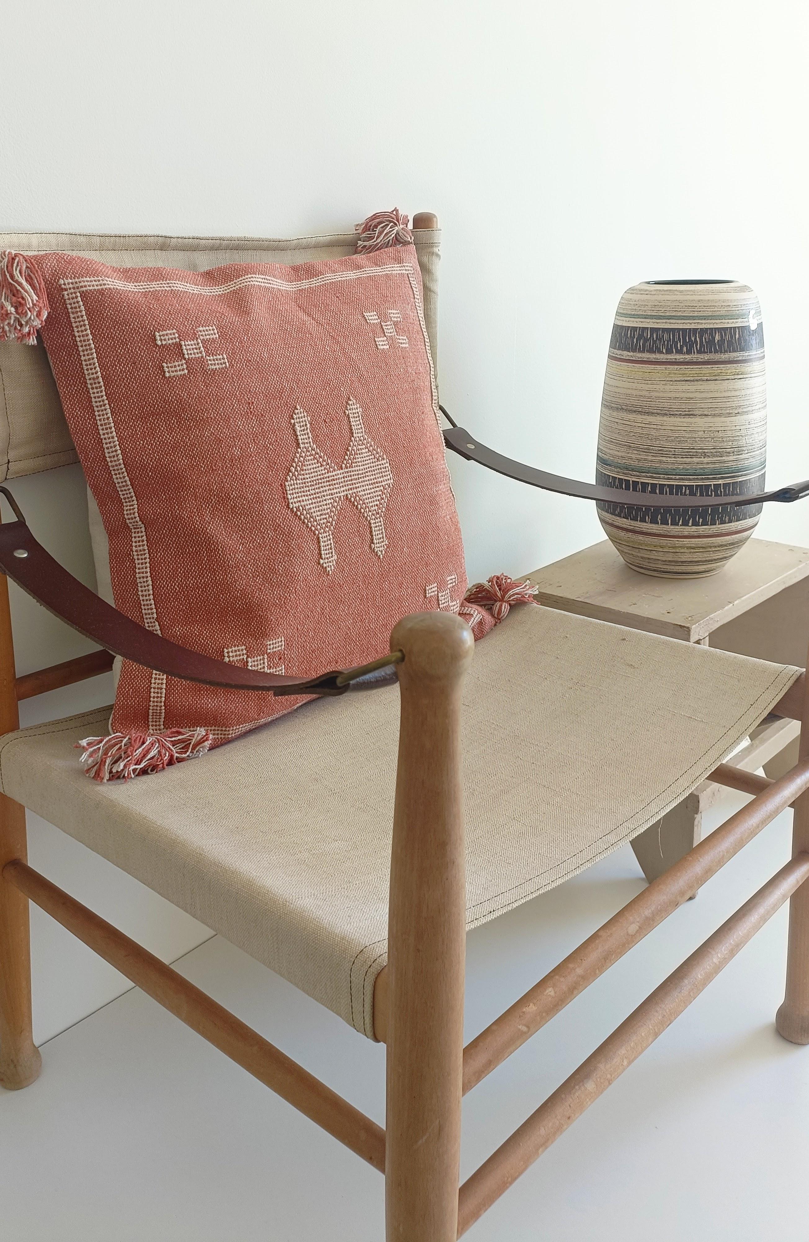 Marocain Coussin en lin marocain tissé à la main rose et crème de style Sotogrande en vente